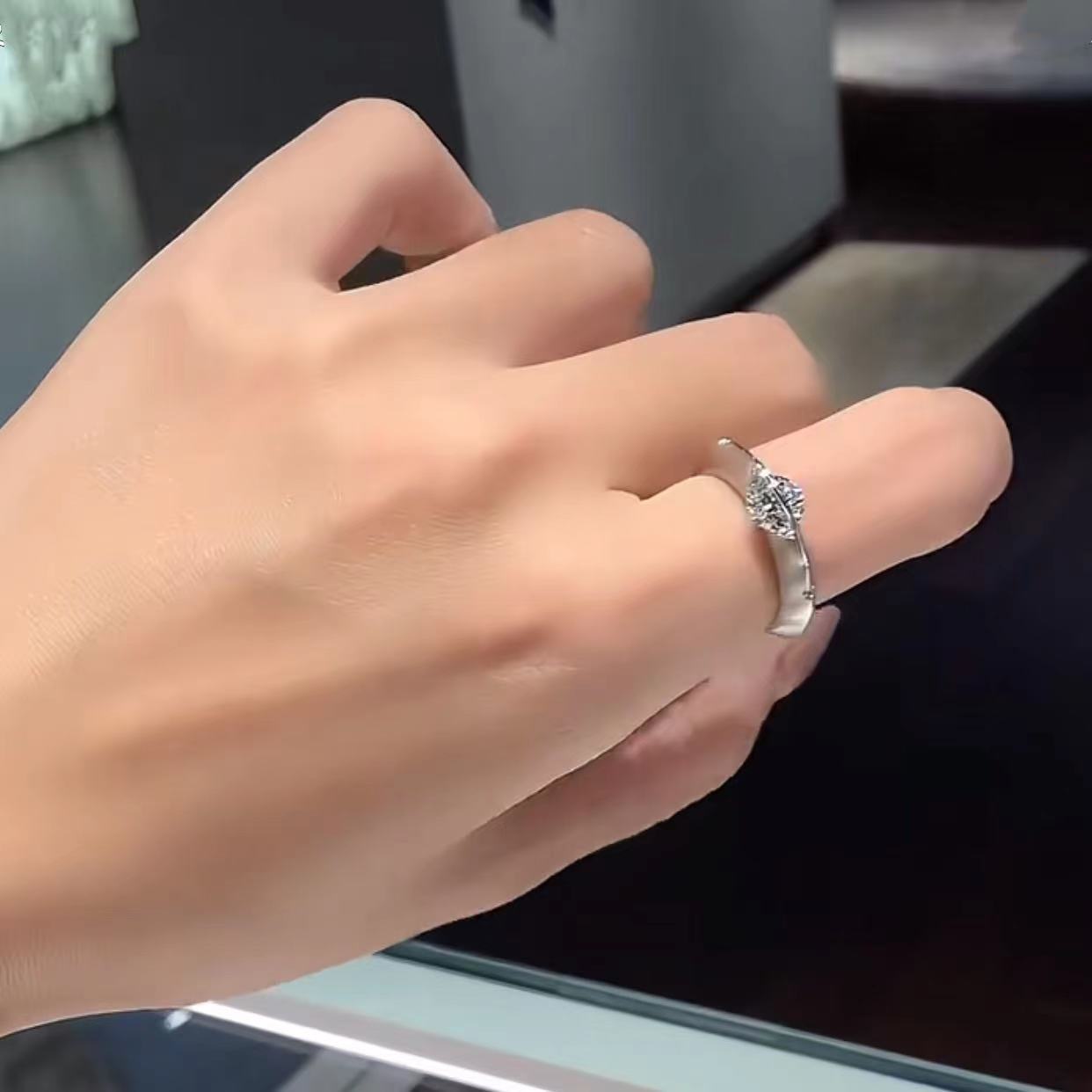 💍S925纯银旋转星球钻石戒指