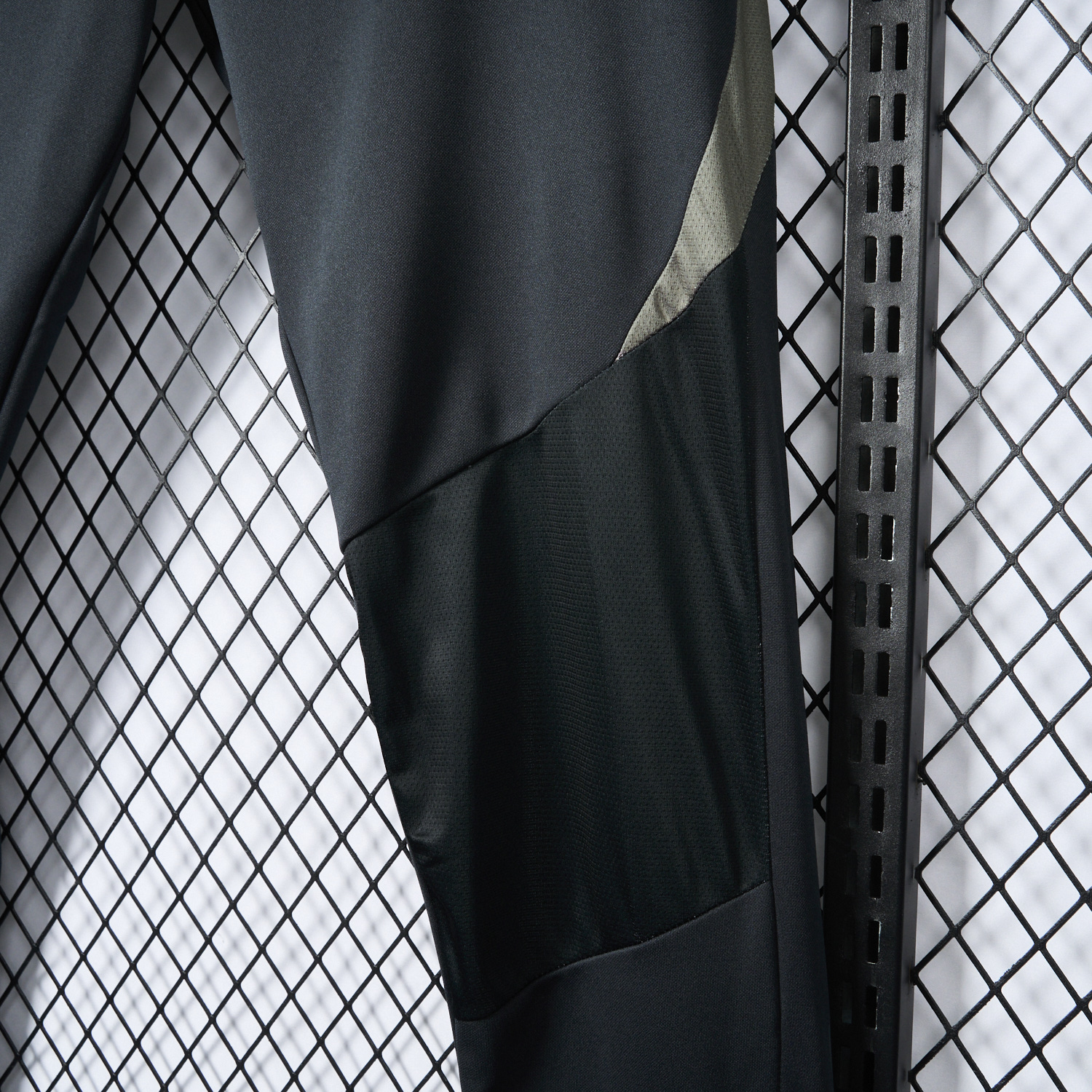 UltraTrikot-Real Madrid 24-25 Graphite Grey Training Pants - Player Version