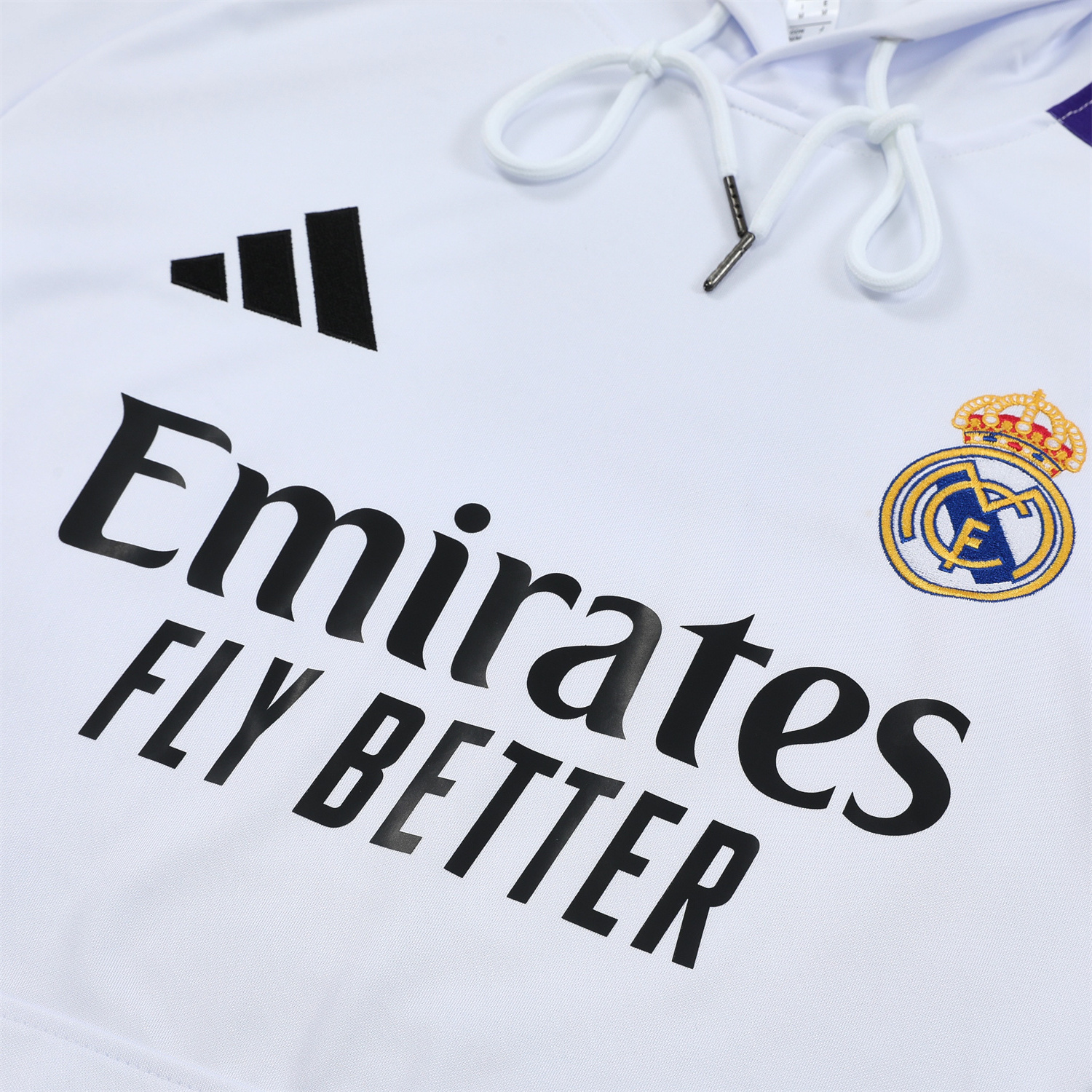 ManixJersey.com | Real Madrid 24-25 Training Hoodie Set - White Hoodie and Black Pants -Customize Name, Number and Patch | Worldwide Shipping
