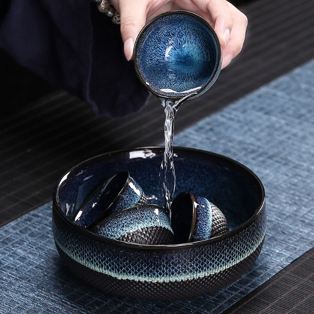 GEEK BAR-https://www.hot-toy.com/