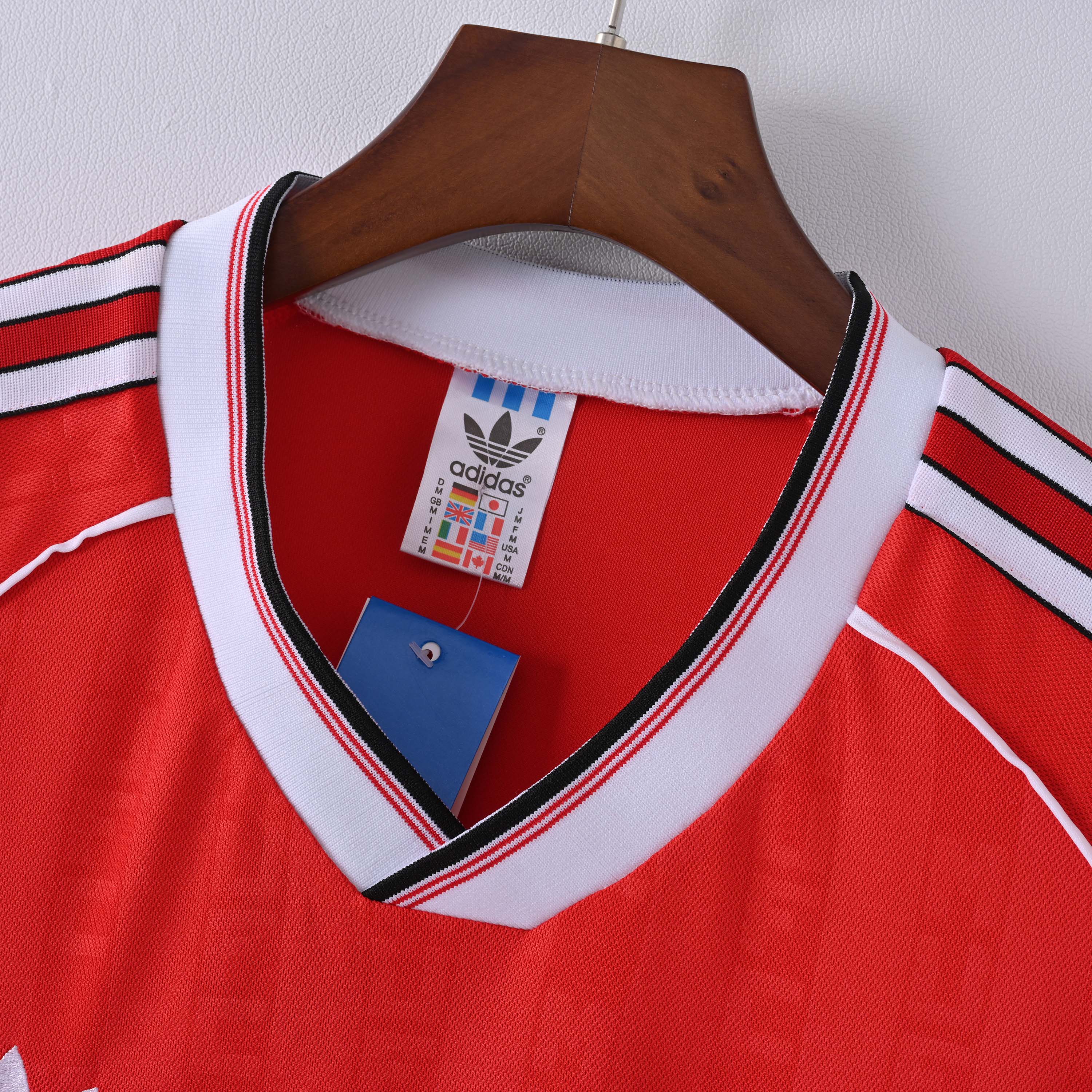 1998/1990 Retro Manchester United Home Football Shirt 1:1 Thai Quality:football jersey mysite: unitedjerseyfootball 邓江浪:football