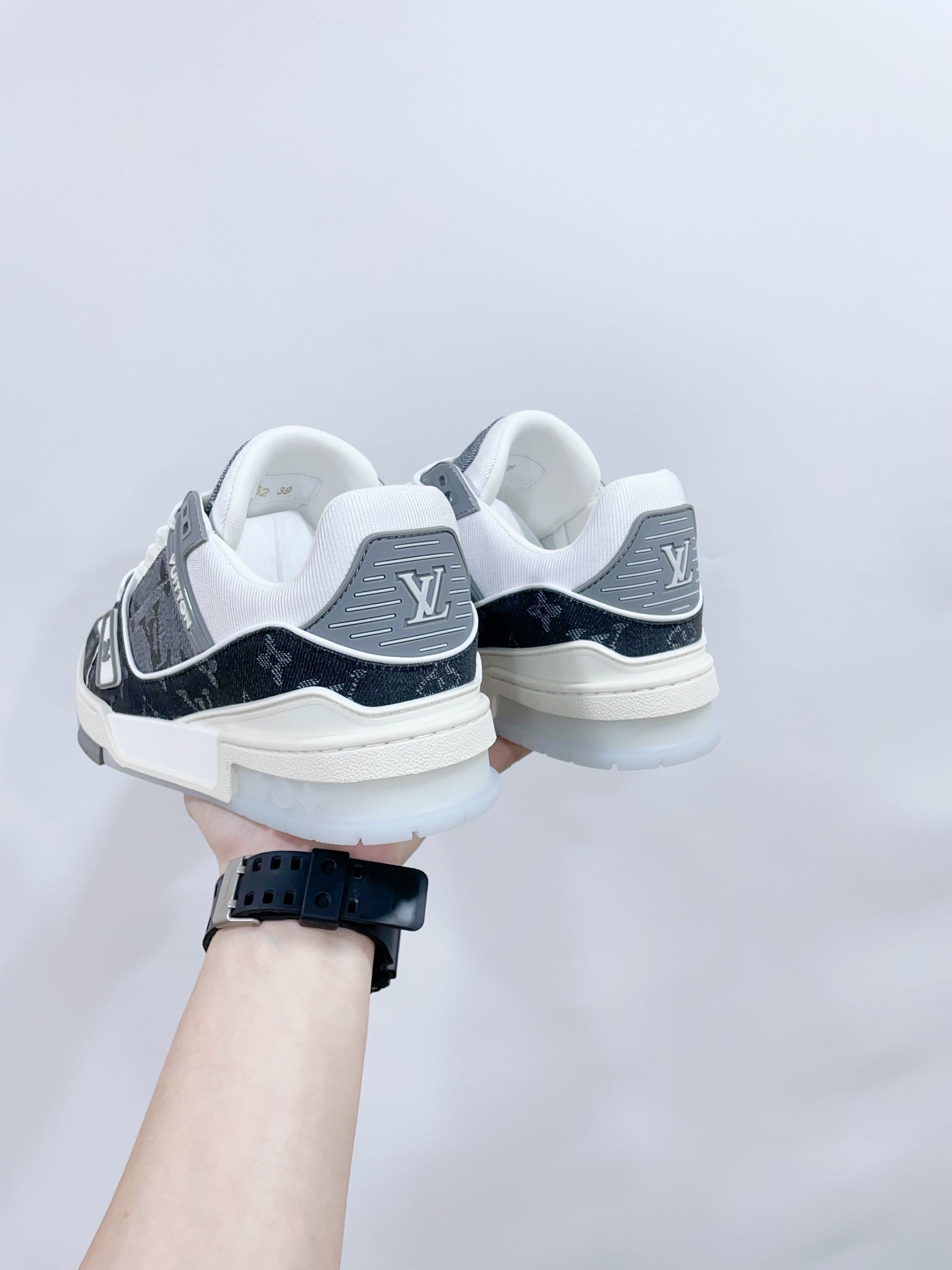 LV TRAINER SNEAKER IN DOVE GRAY MONOGRAM DENIM、mysite、Cacoeks