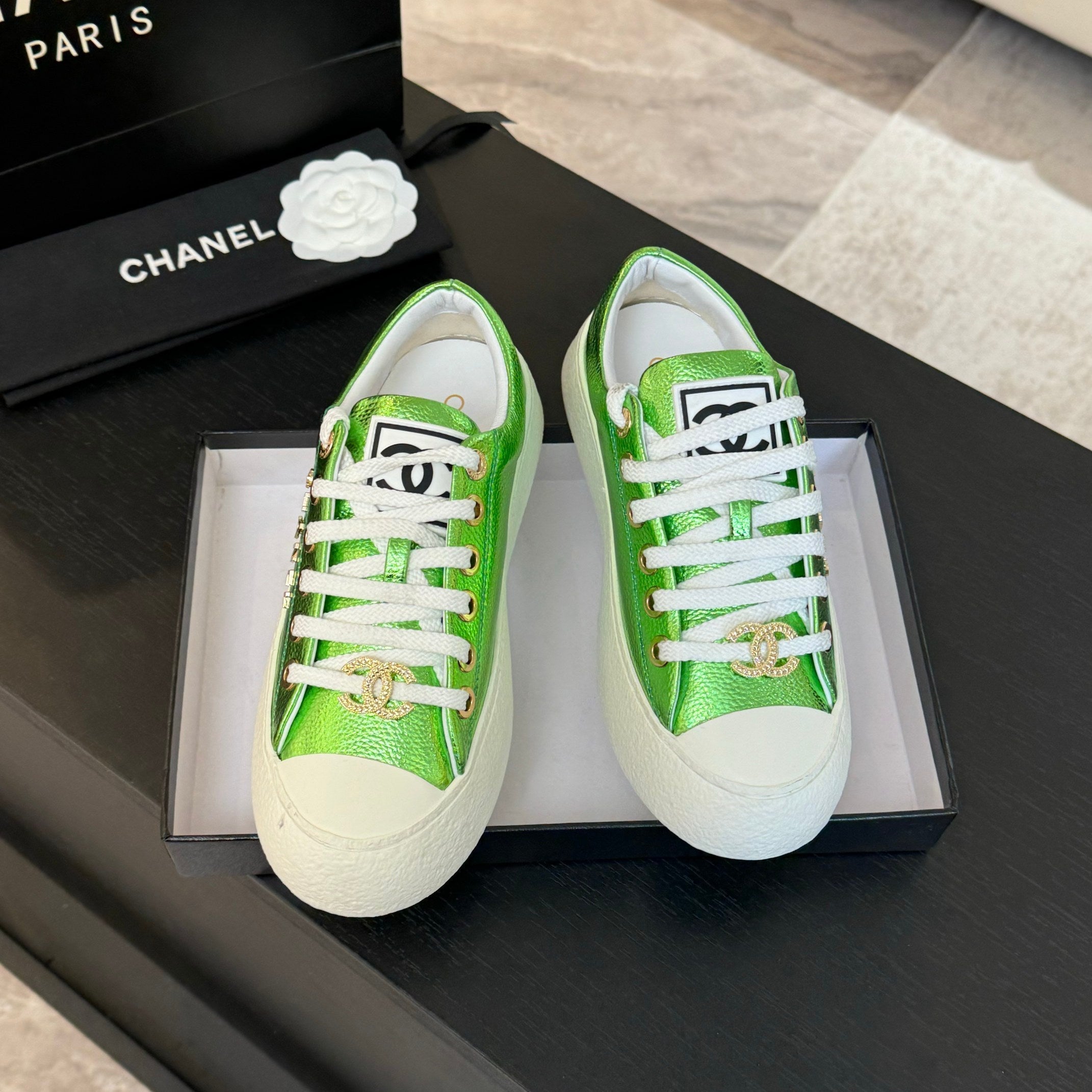 BIG-HEAD COOKIE SHOES IN EMERALD GREEN LAMBSKIN、mysite、Cacoeks