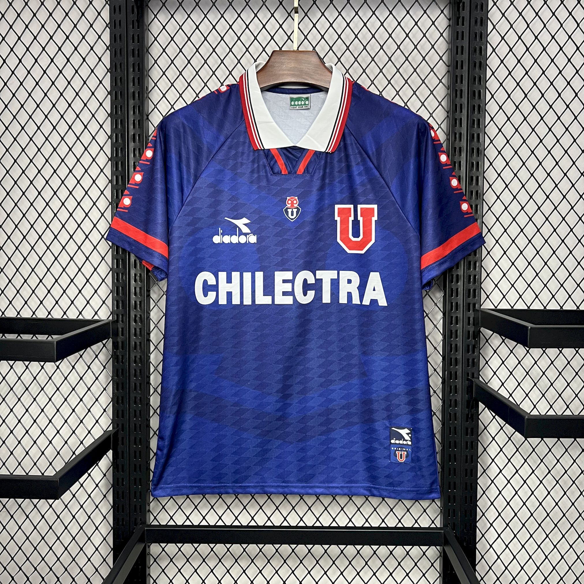 GlobeJersey-Retro Universidad De Chile 1996 Home Jersey