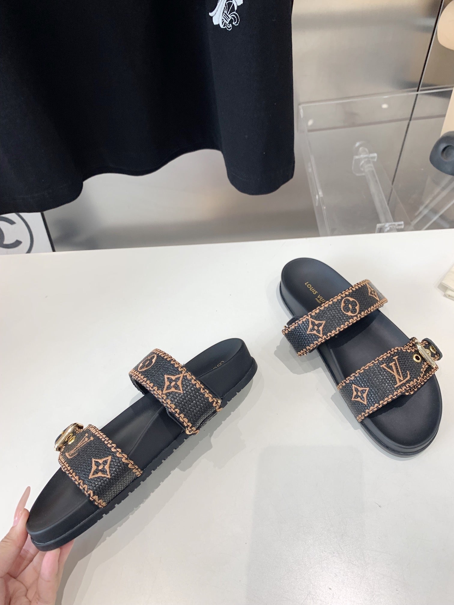 LV WOMEN SUNSET DAD SANDAL IN BLACK MONOGRAM FABRIC MULE、mysite、Cacoeks
