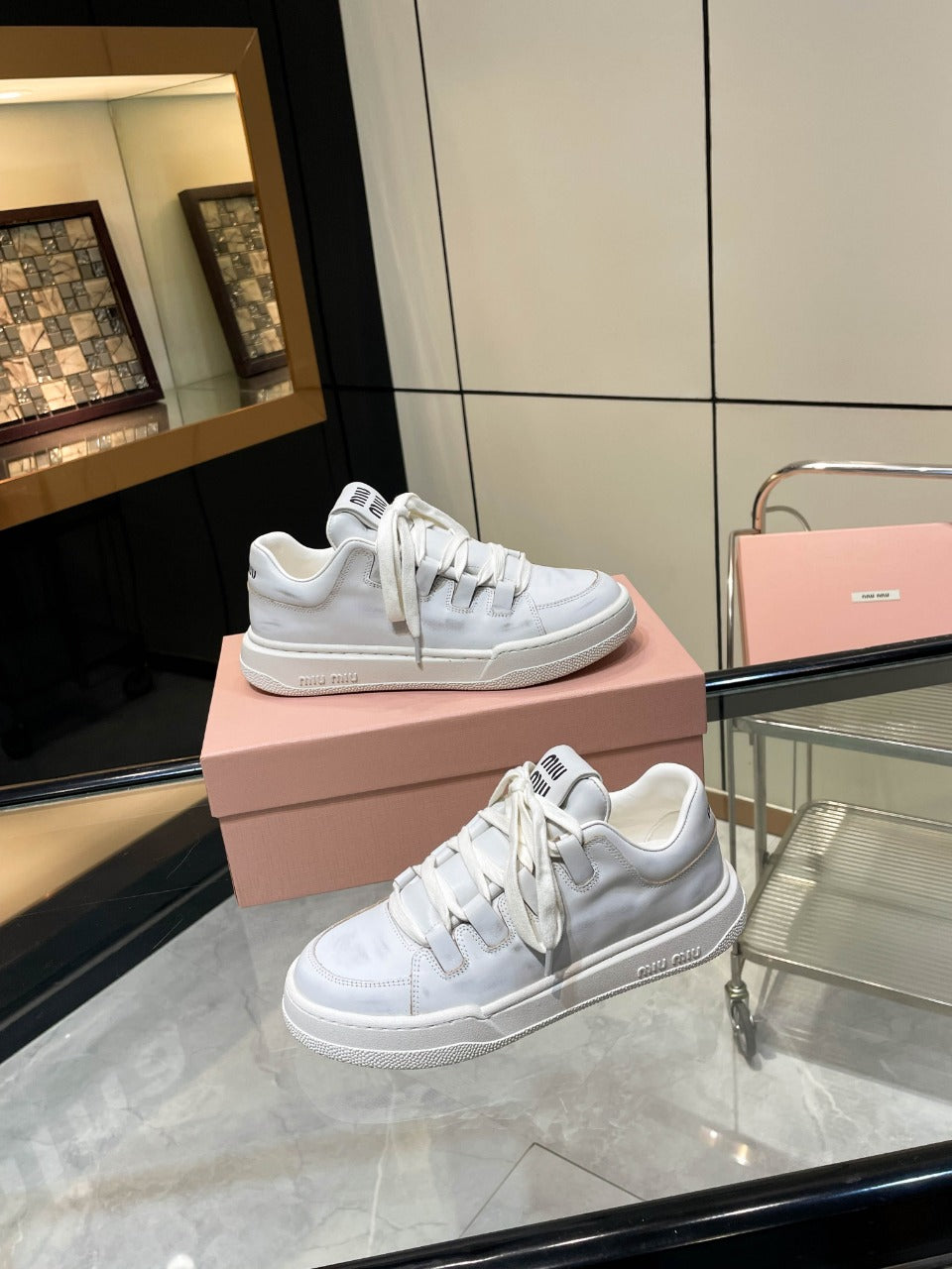 SKATEBOARD SNEAKERS IN OFF WHITE BLEACHED CALFSKIN、mysite、Cacoeks