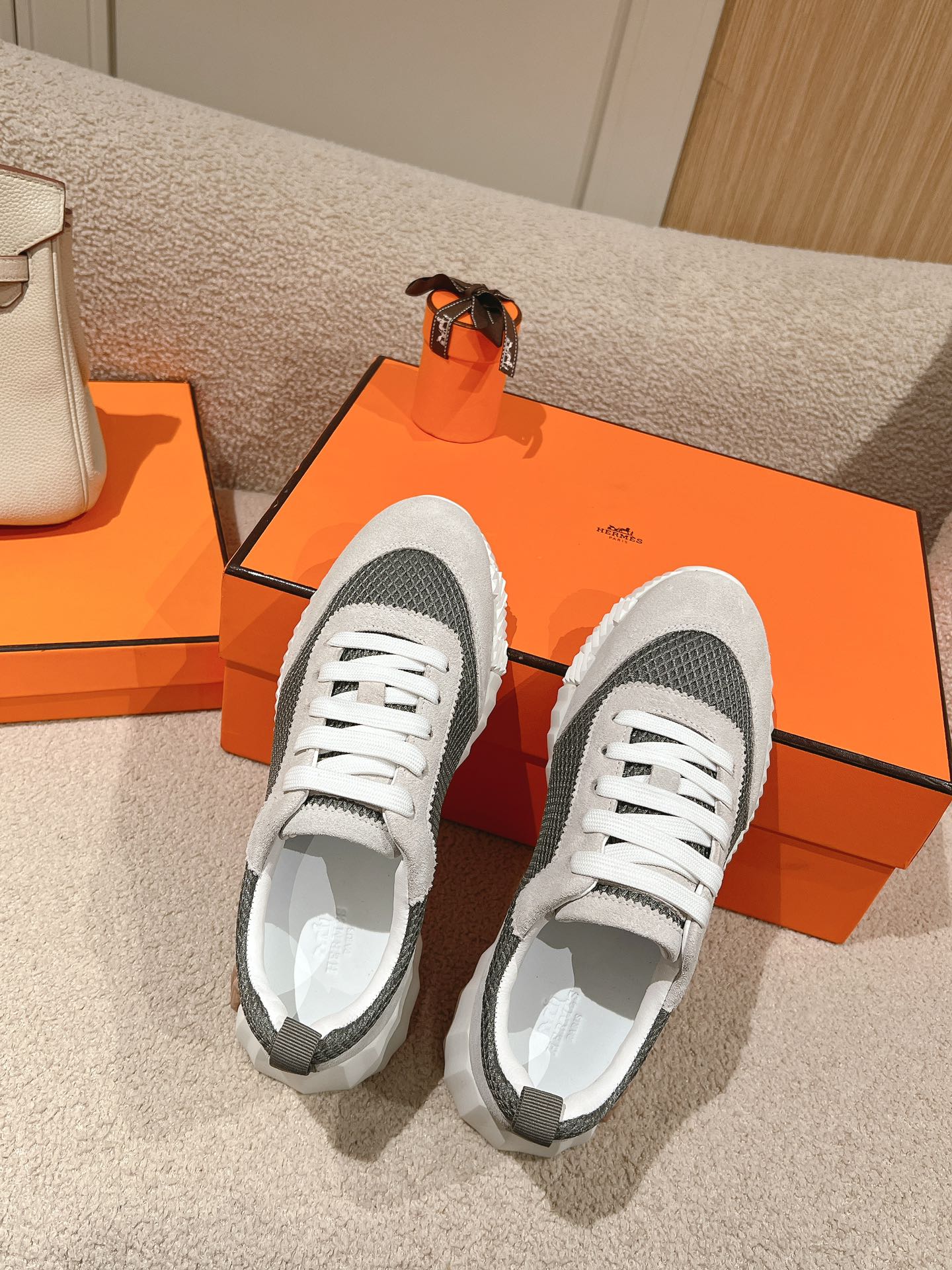 MAINLAND SNEAKER IN PALE GRAY SUEDE AND SMOKE GRAY BREATHABLE MESH FABRIC、mysite、Cacoeks