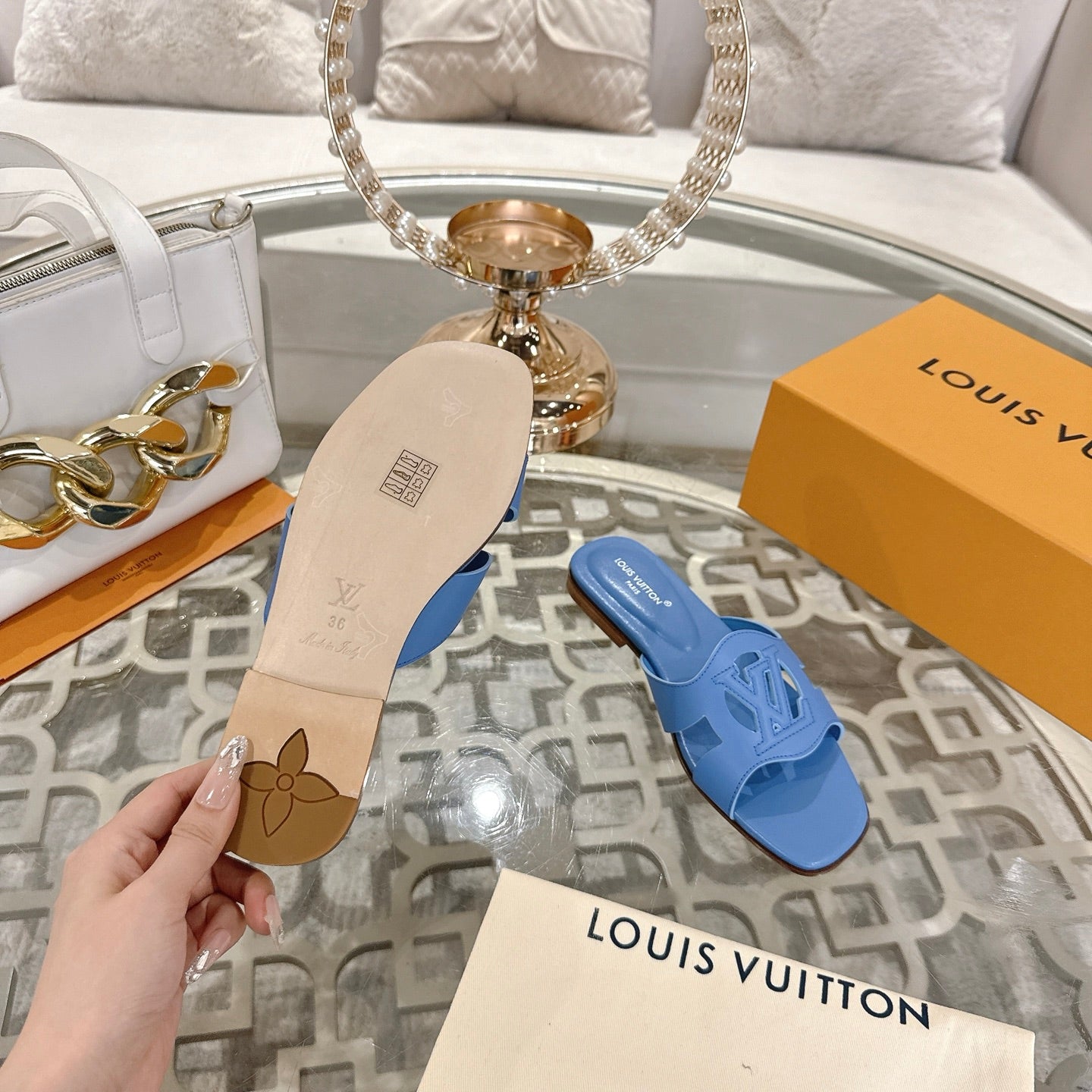 ISOLA FLAT SLIDE IN CORNFLOWER BLUE CALFSKIN、mysite、Cacoeks