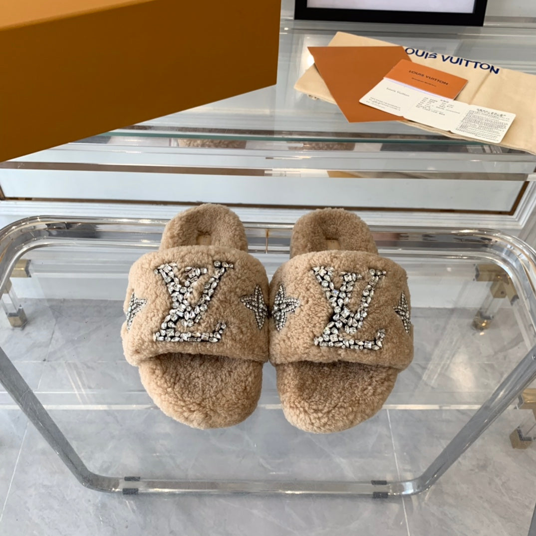 LV WOMEN'S PASEO FLAT SLIPPER IN TAN BROWN FLEECE、mysite、Cacoeks