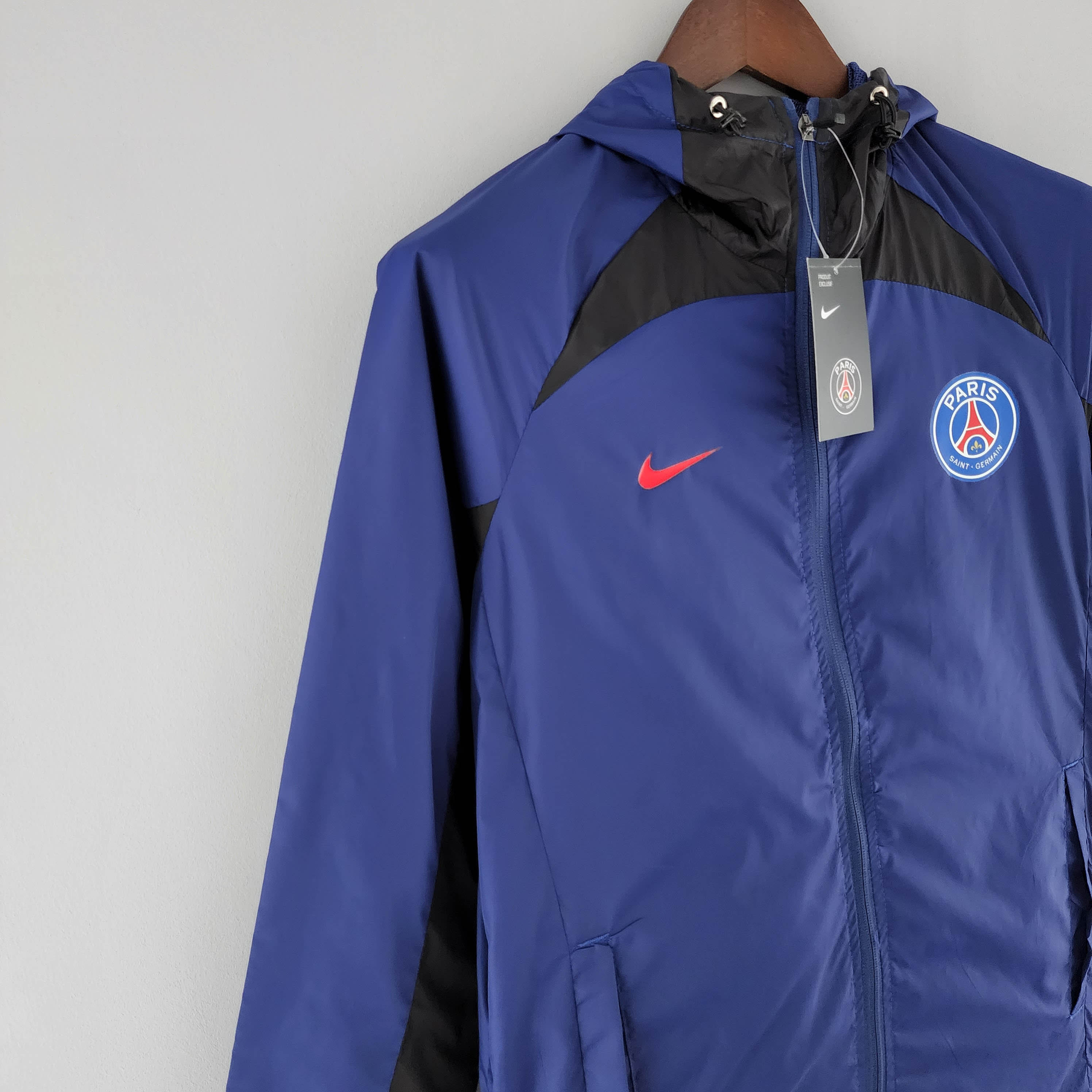 2022 PSG Windbreaker Blue and Black:football jersey mysite: unitedjerseyfootball 邓江浪:football