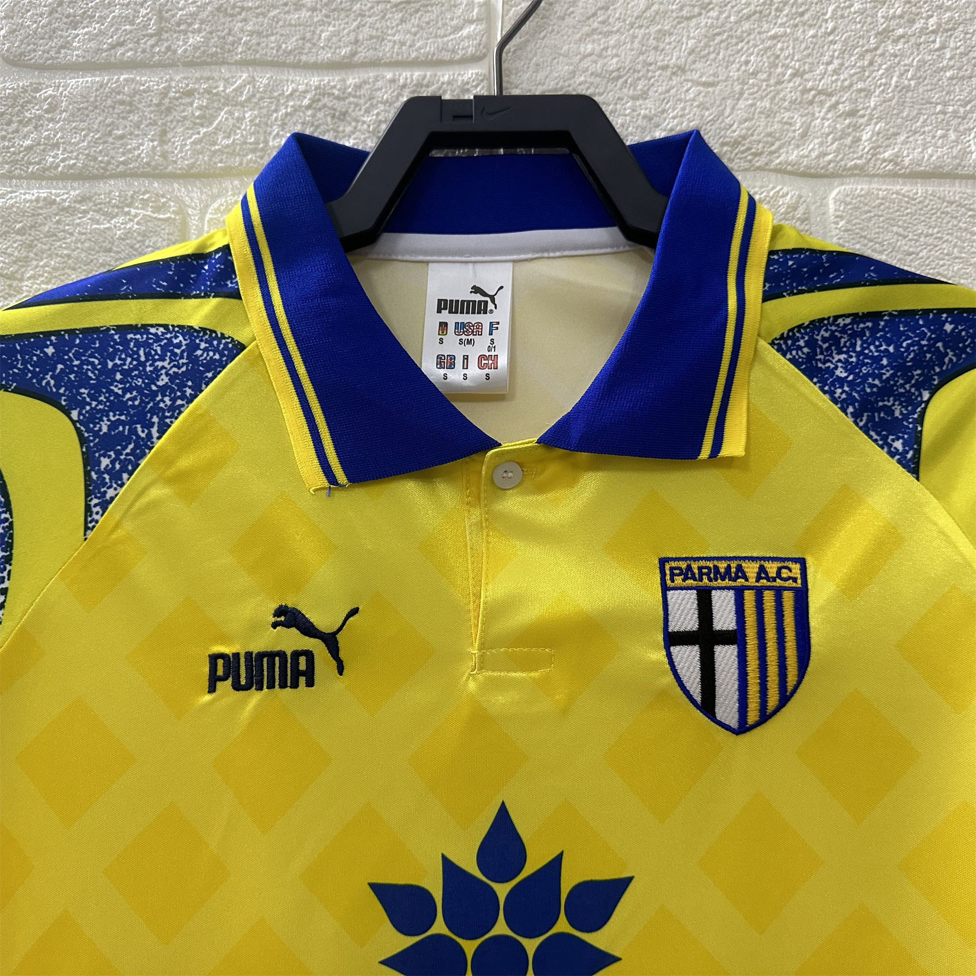 ManixJersey.com | Retro Parma 1995-97 Away Jersey - Fans Version -Customize Name, Number and Patch | Worldwide Shipping