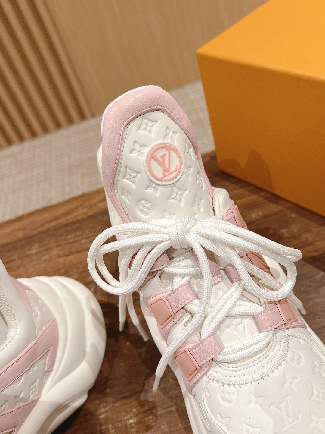 LV ARCHLIGHT SNEAKER IN WHITE MIX BABY PINK EMBOSSED CALFSKIN、mysite、Cacoeks