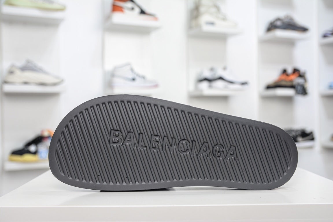 Balenciaga Pool Side Sandal in Grey、mysite、Cacoeks