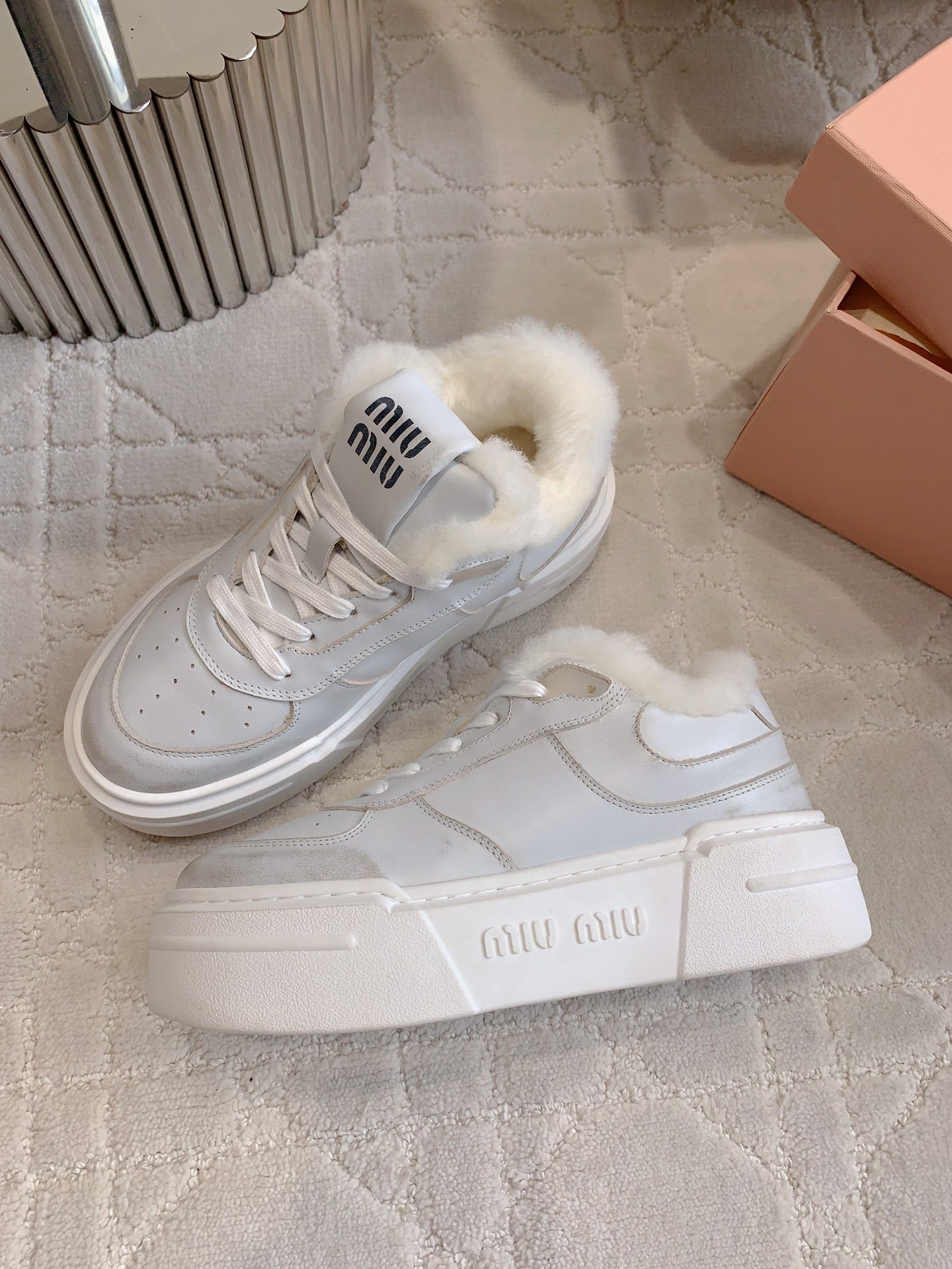 THICK SOLE SNEAKERS IN CHROME GRAY LAMBSKIN WITH RABBIT FUR LINING、mysite、Cacoeks