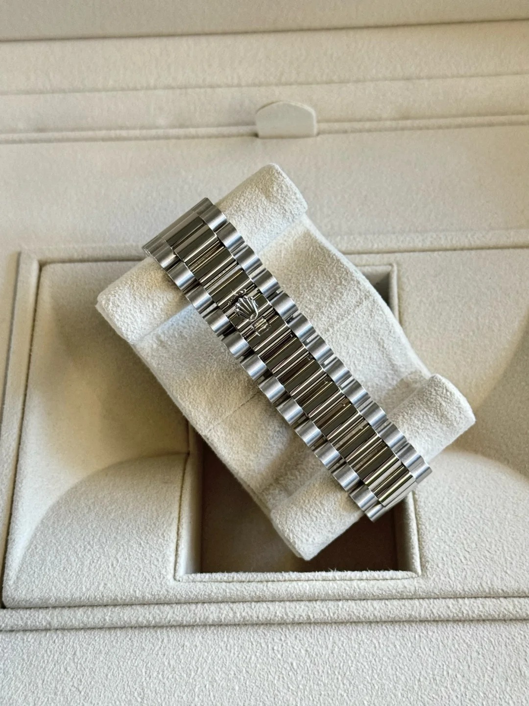 兼职  林炎: luxecystore