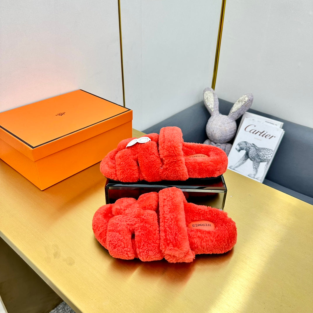 CHYPRE SANDAL IN CANDY RED SHEARLING、mysite、Cacoeks