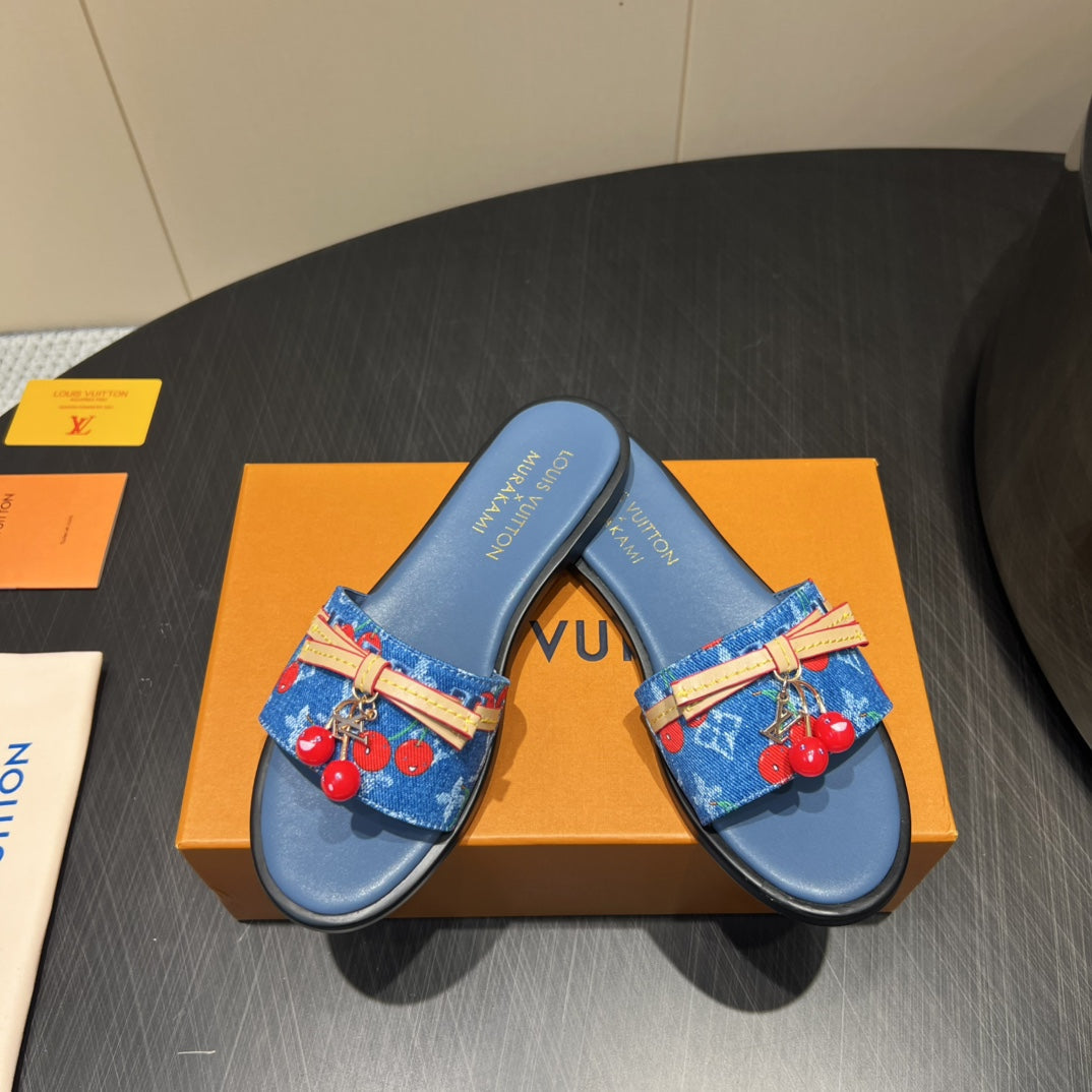 LV SLIDE SANDALS 25S IN DARK BLUE DENIM AND CALFSKIN WITH CHERRY BLOSSOM BUCKLE、mysite、Cacoeks