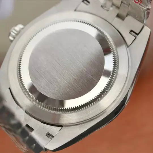 兼职  林炎: luxecystore