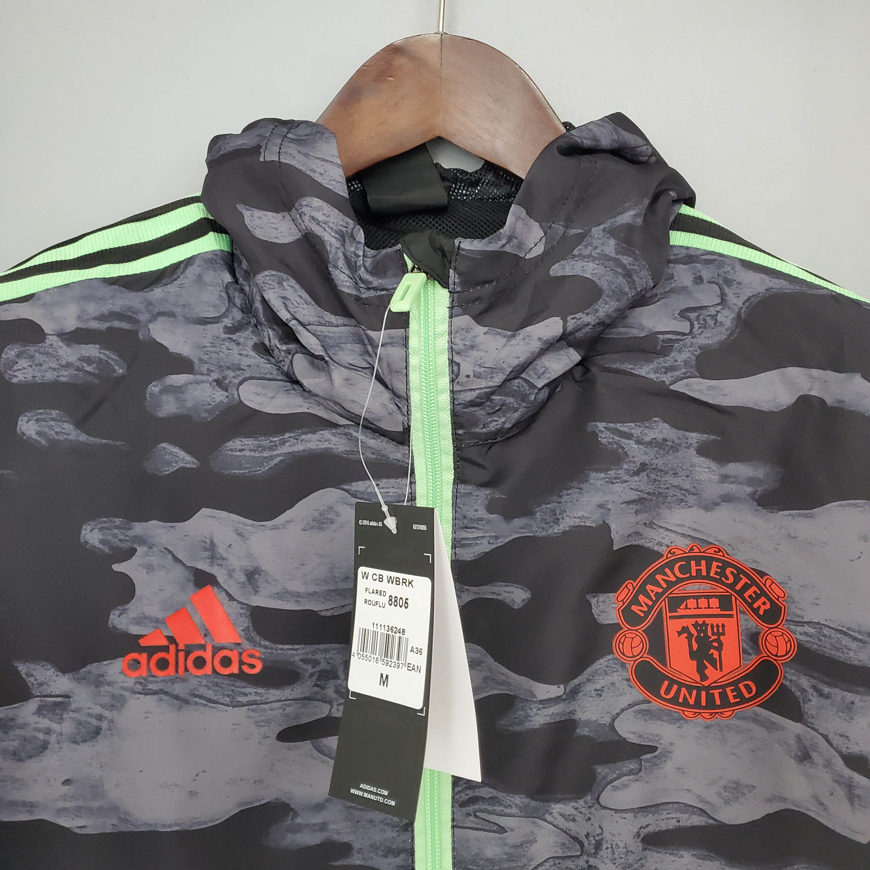 2021/2022 Manchester United Jersey Windbreaker Black And Grey Camouflage:football jersey mysite: unitedjerseyfootball 邓江浪:football
