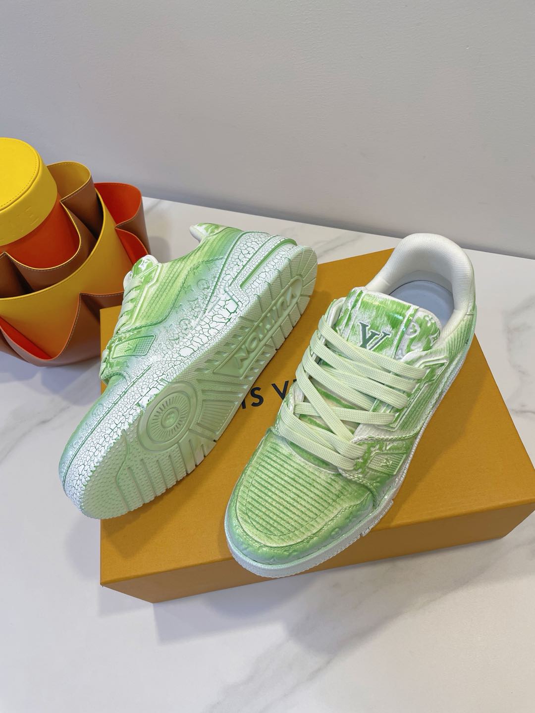 LV TRAINER MAXI SNEAKER IN GREEN PASTEL EMBOSSED CALFSKIN、mysite、Cacoeks