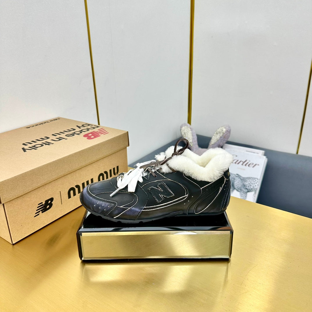 MIUXNB 530 SNEAKERS IN BLACK CALFSKIN SHEARLING、mysite、Cacoeks
