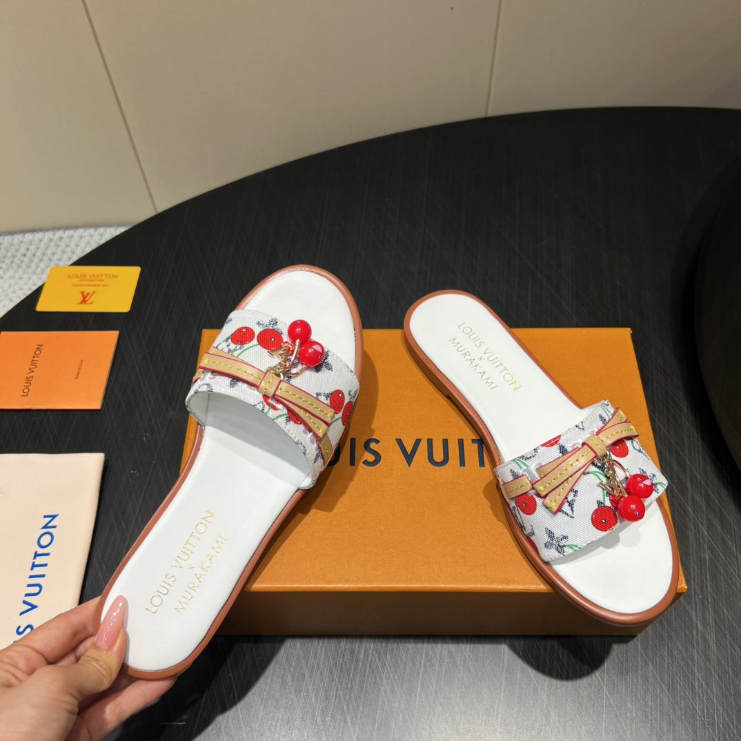 LV SLIDE SANDALS 25S IN WHITE DENIM AND CALFSKIN WITH CHERRY BLOSSOM BUCKLE、mysite、Cacoeks