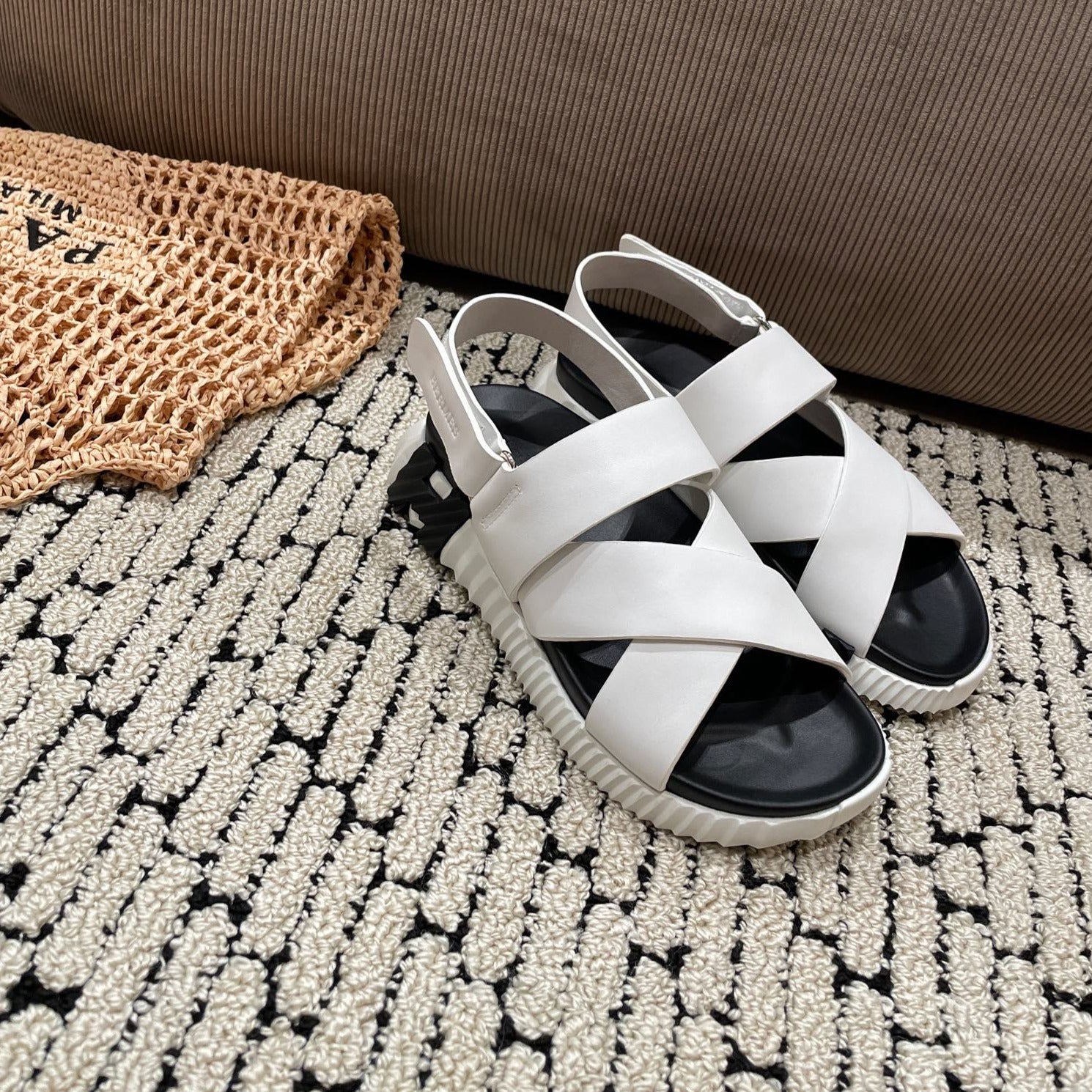 ELECTRIC SANDAL BLACK MIX CREAMY WHITE CALFSKIN、mysite、Cacoeks
