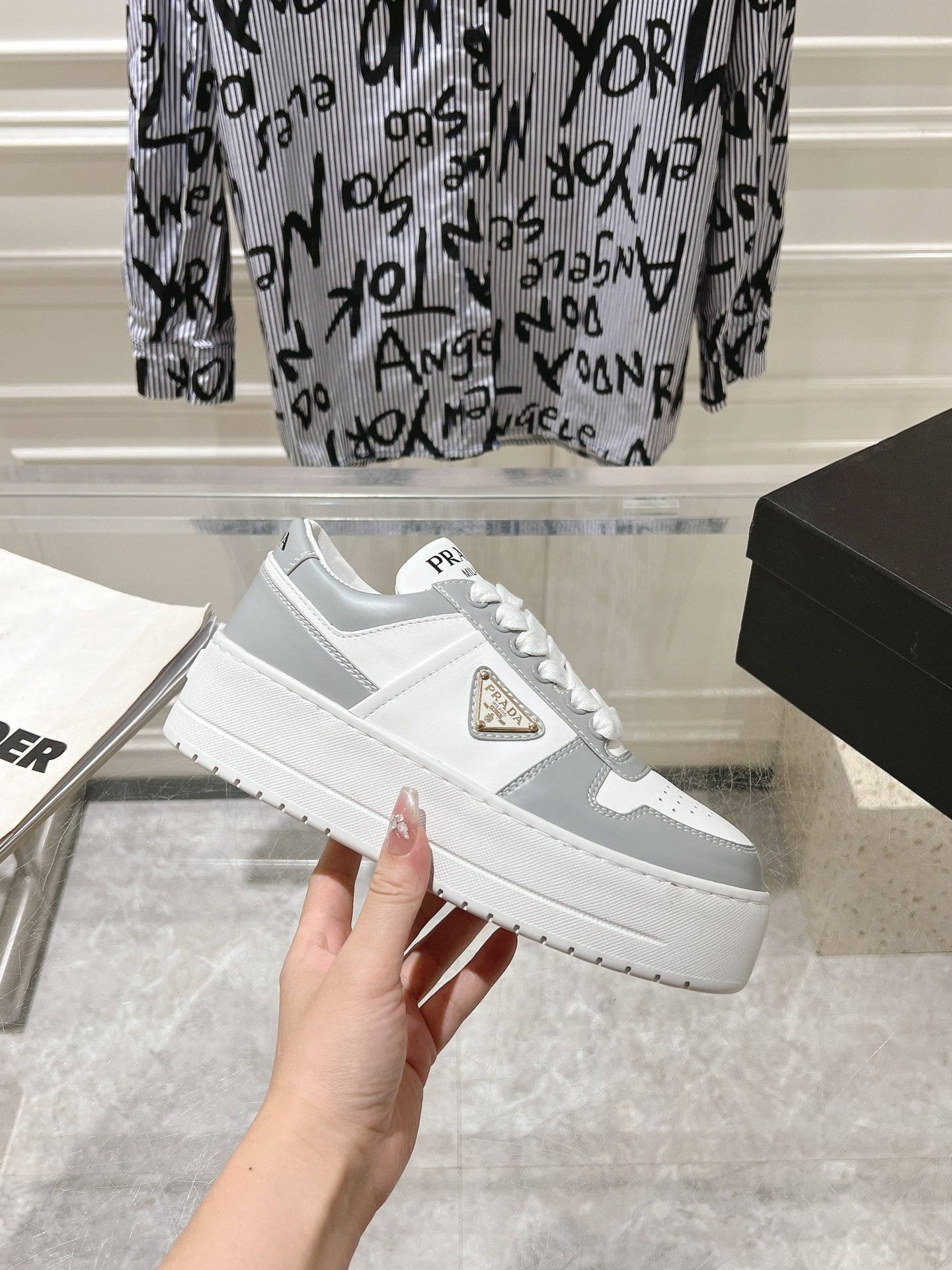 PRA DOWNTOWN BOLD SNEAKERS WHITE AND LIGHT GRAY CALFSKIN、mysite、Cacoeks