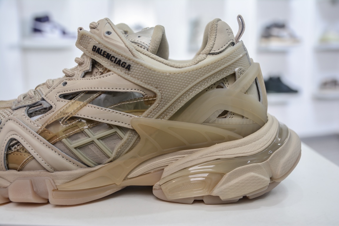 Balenciaga Track 2.0 Trainer in Beige、mysite、Cacoeks
