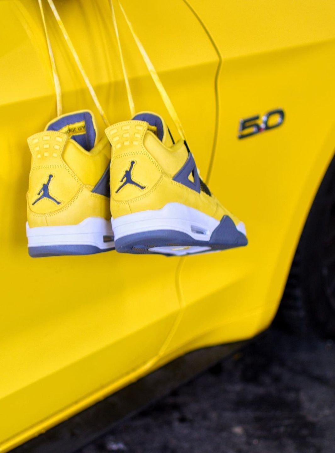 Air Jordan 4 Retro Lightning (2021)、JORDAN、Cacoeks