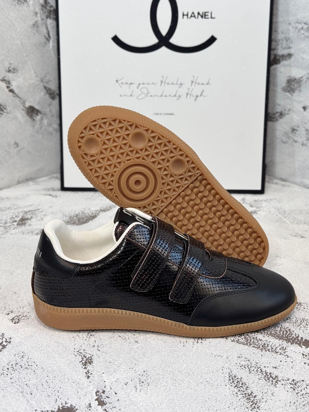 RETRO SNEAKERS WITH RIPTAPE STRAPS IN BLACK LAMBSKIN KNITTED PATTERN、mysite、Cacoeks