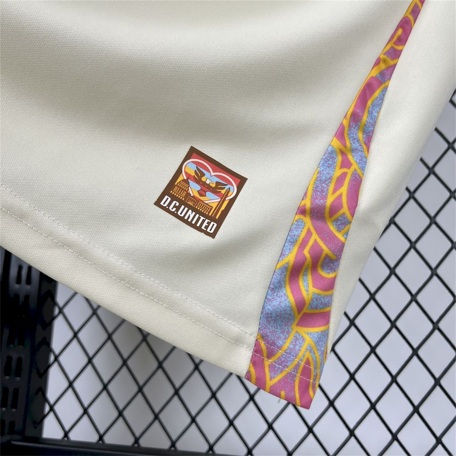 foot-D.C. United 2025 Away Jersey - Fans Version