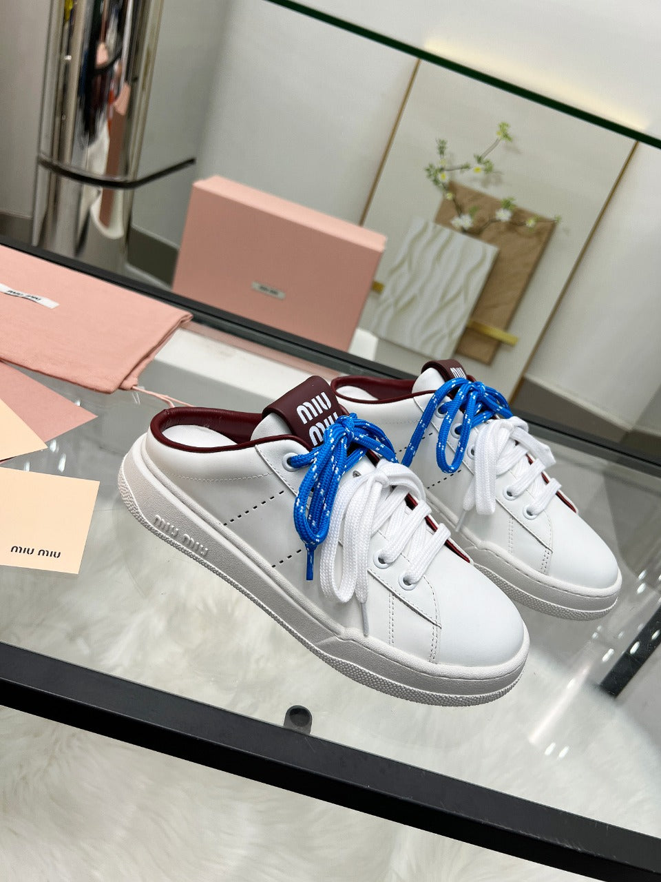 SNEAKER MULES IN WHITE CALFSKIN WHITE BLUE LACES、mysite、Cacoeks