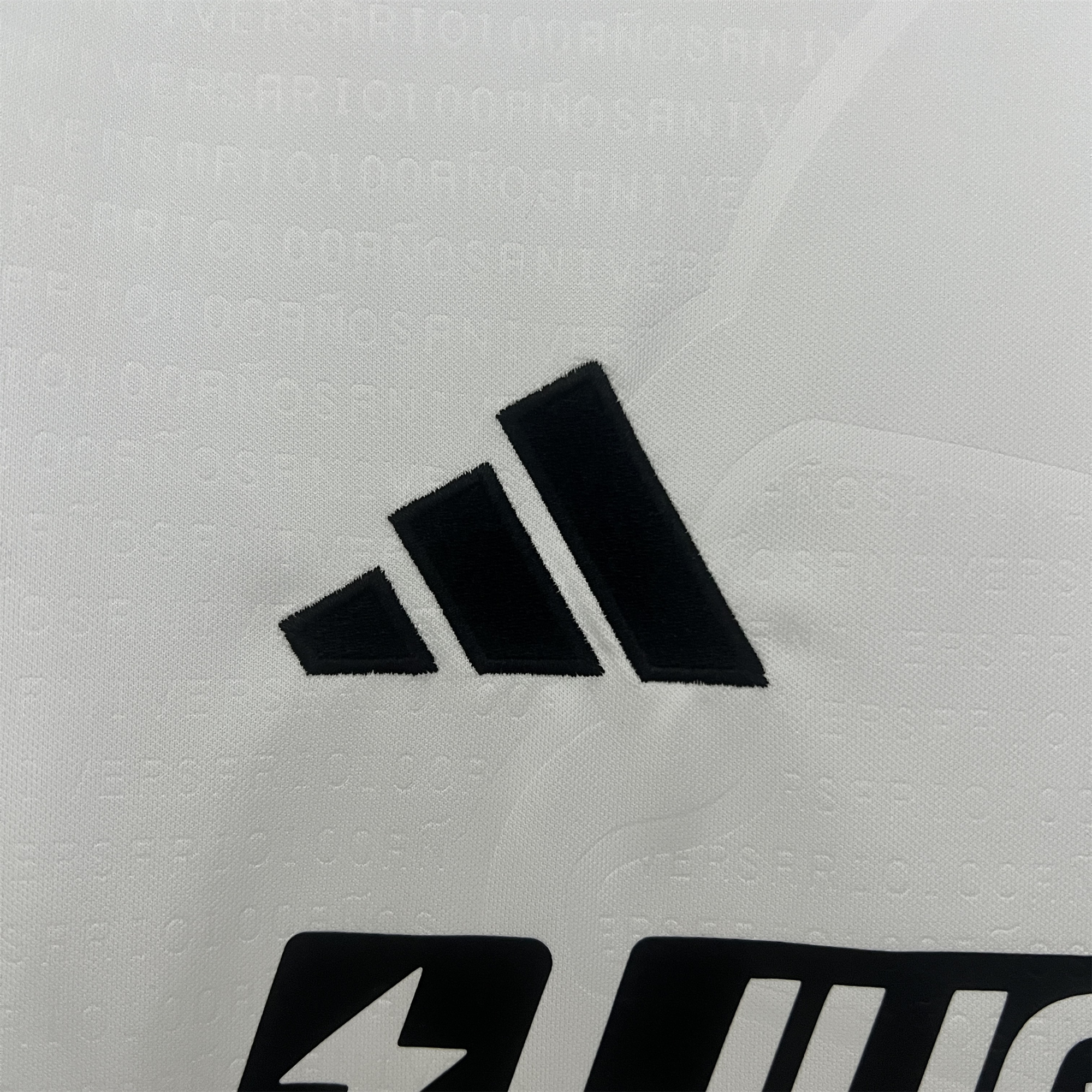 ManixJersey.com | Colo Colo 2025 Home Jersey - Fans Version -Customize Name, Number and Patch | Worldwide Shipping