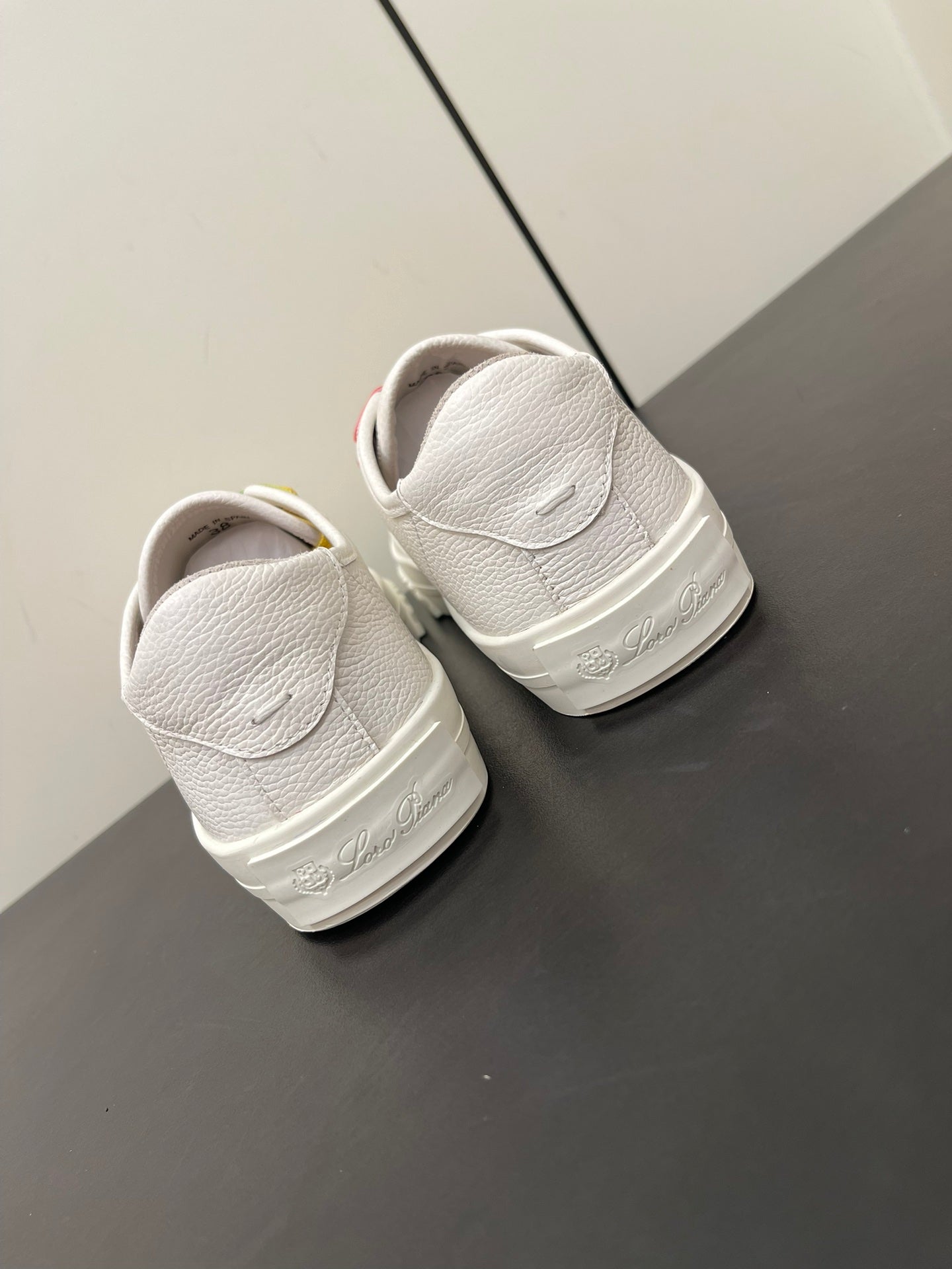 LP CLASSIC BISCUIT SNEAKERS WHITE WITH MULTI-COLOR LACES CALFSKIN、mysite、Cacoeks