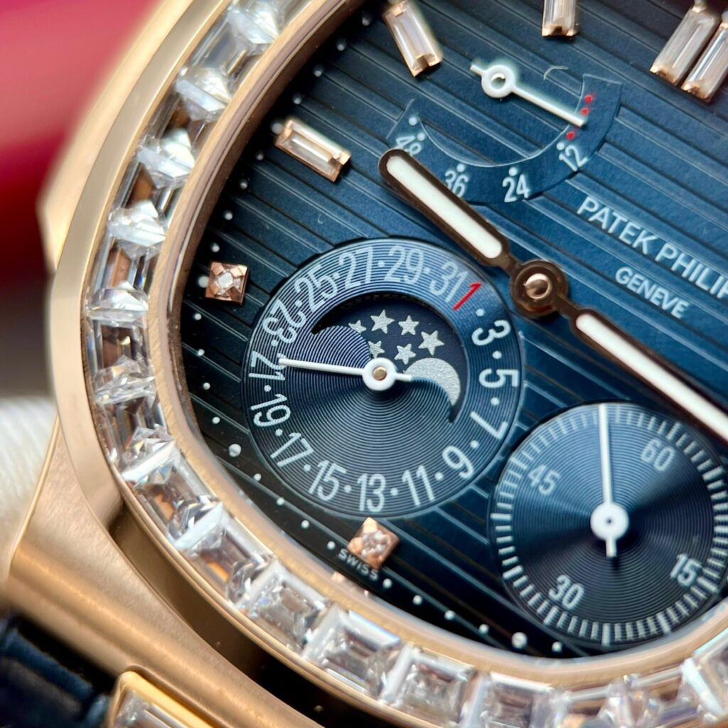 Đồng Hồ Patek Philippe Nautilus 5724R Bọc Vàng Đính Moissanite ZF Factory 40mm (1)