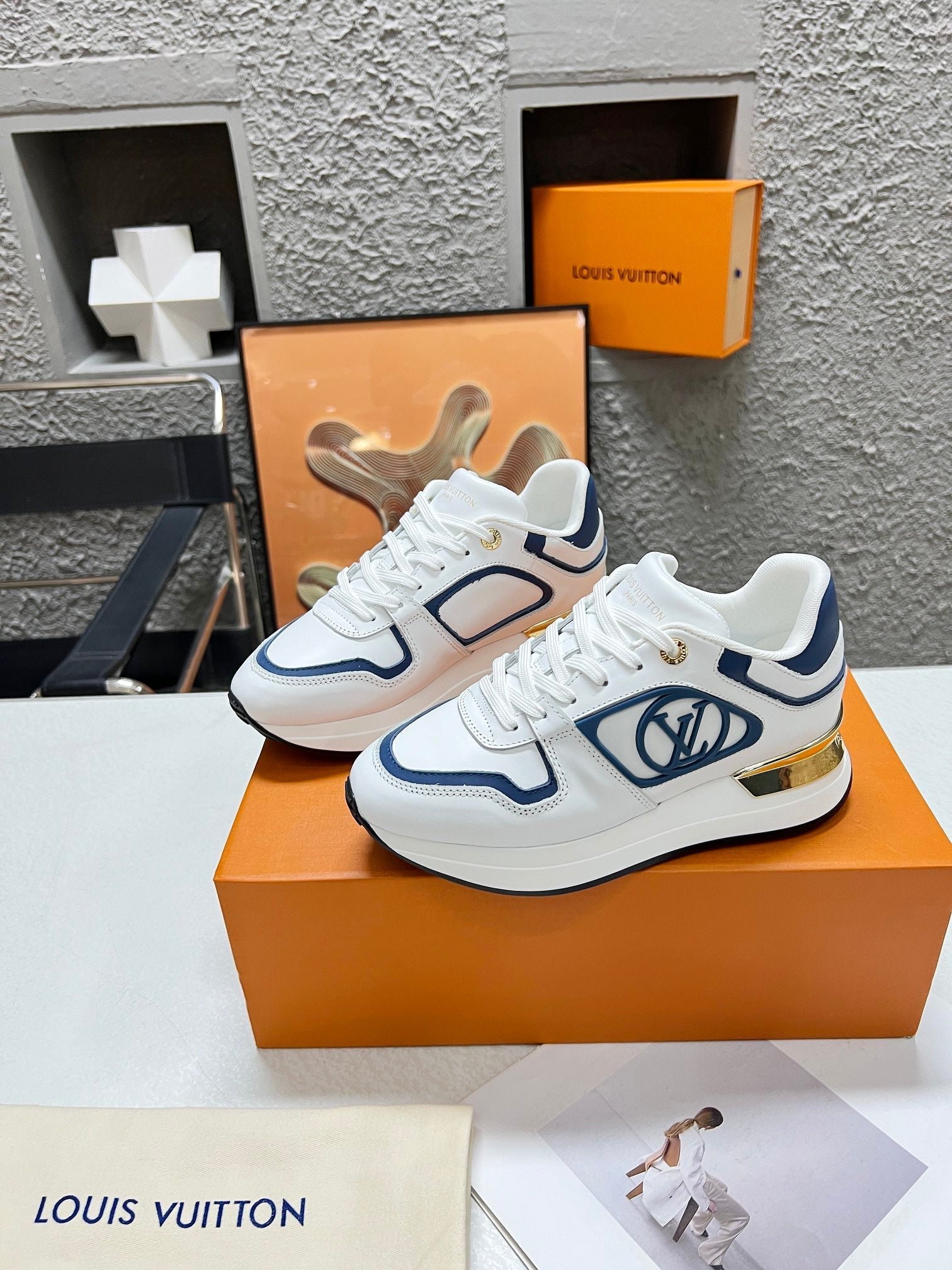 LV WOMEN SNEAKER IN WHITE MIX BLUE CALFSKIN、mysite、Cacoeks