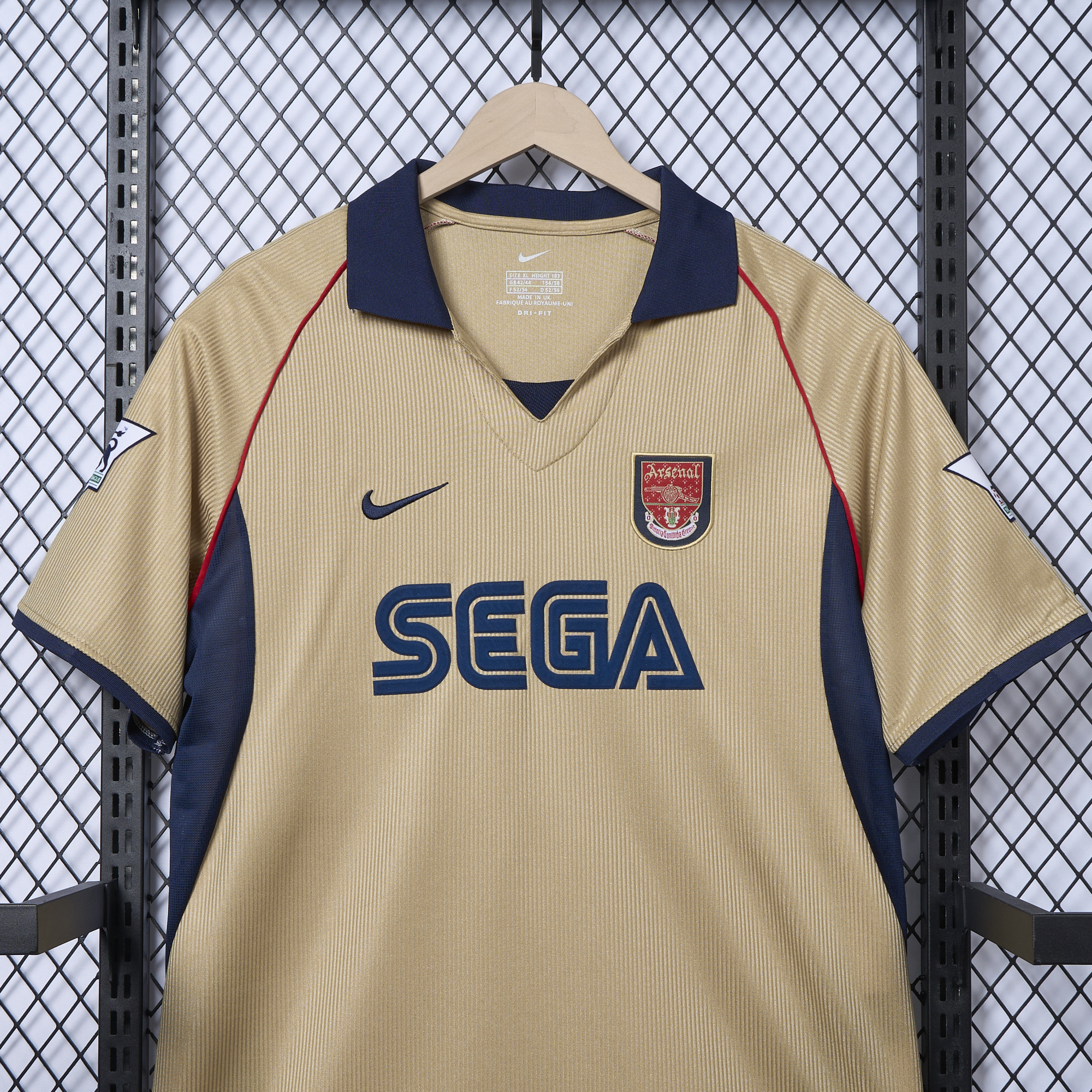 GlobeJersey-Retro Arsenal 2001-02 Away Stadium Jersey