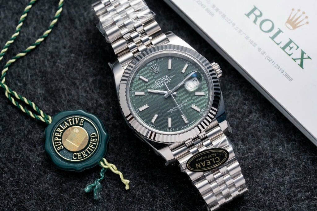 Đồng Hồ Rolex DateJust 126334 Mặt Nếp Gấp Xanh Lá Clean 41mm (1)
