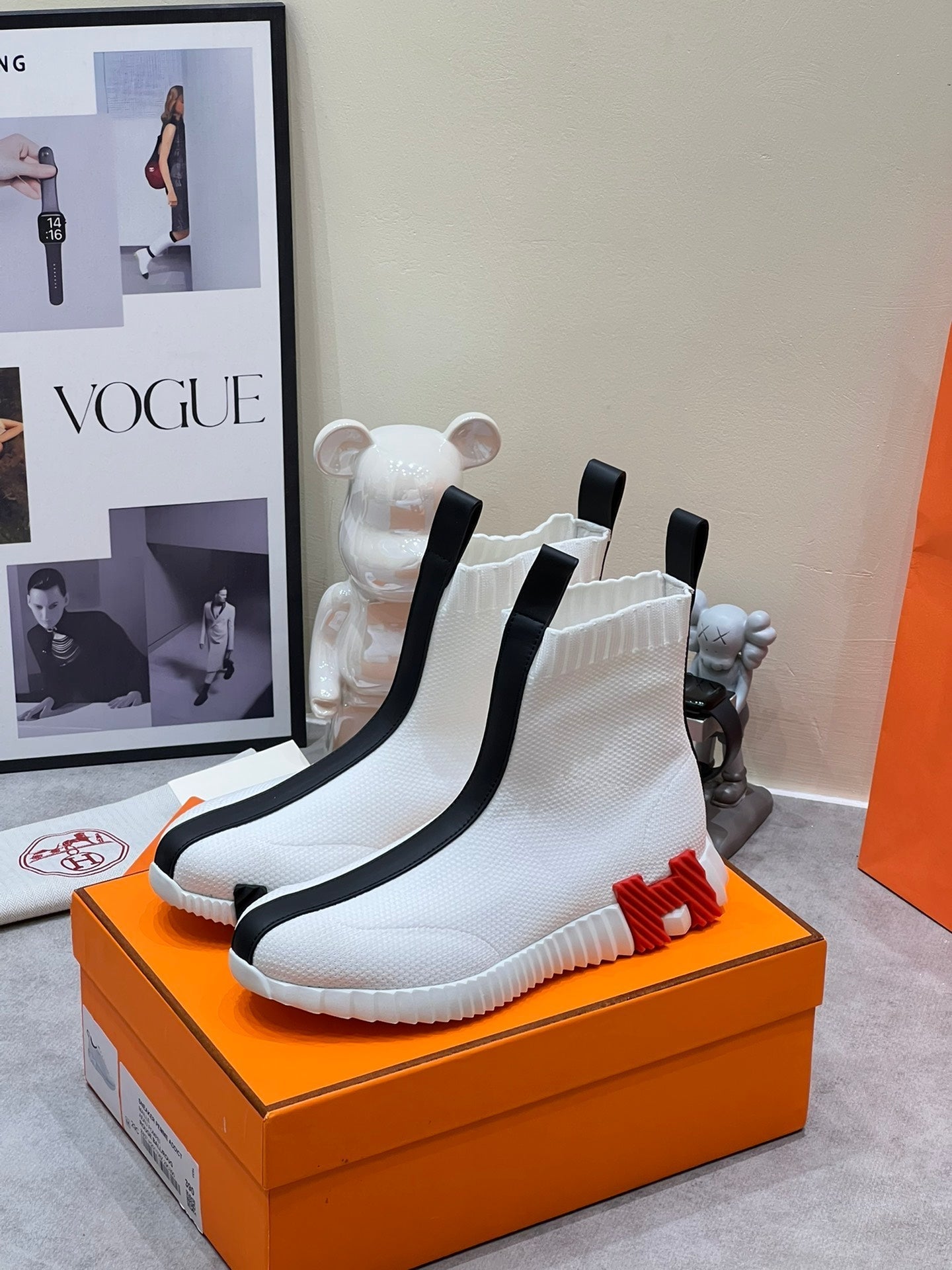 H FUN CLASSIC SNEAKER STYLISH WHITE AND BLACK LINE FABRIC、mysite、Cacoeks