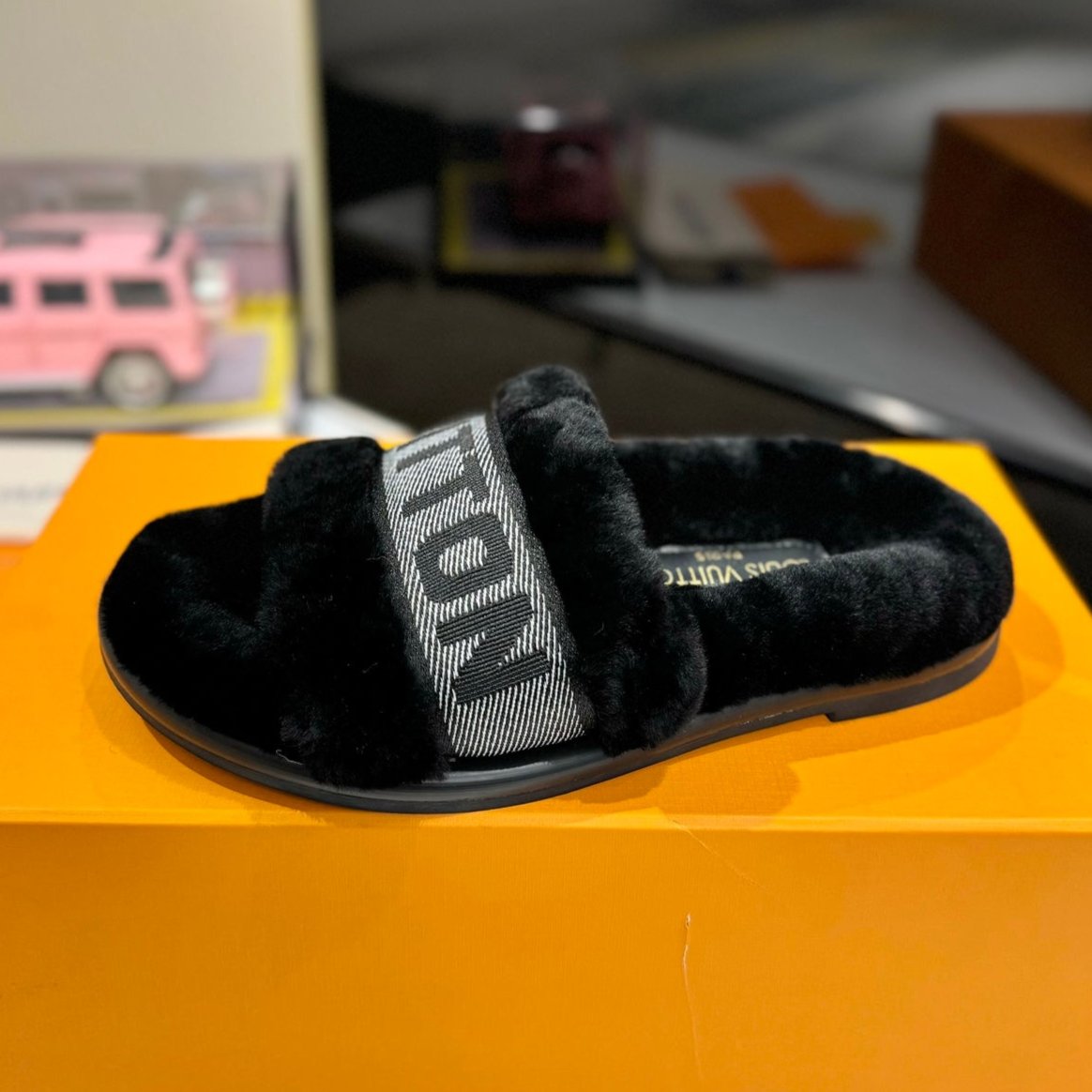 FURRY SLIPPER IN BLACK SHEARLING、mysite、Cacoeks