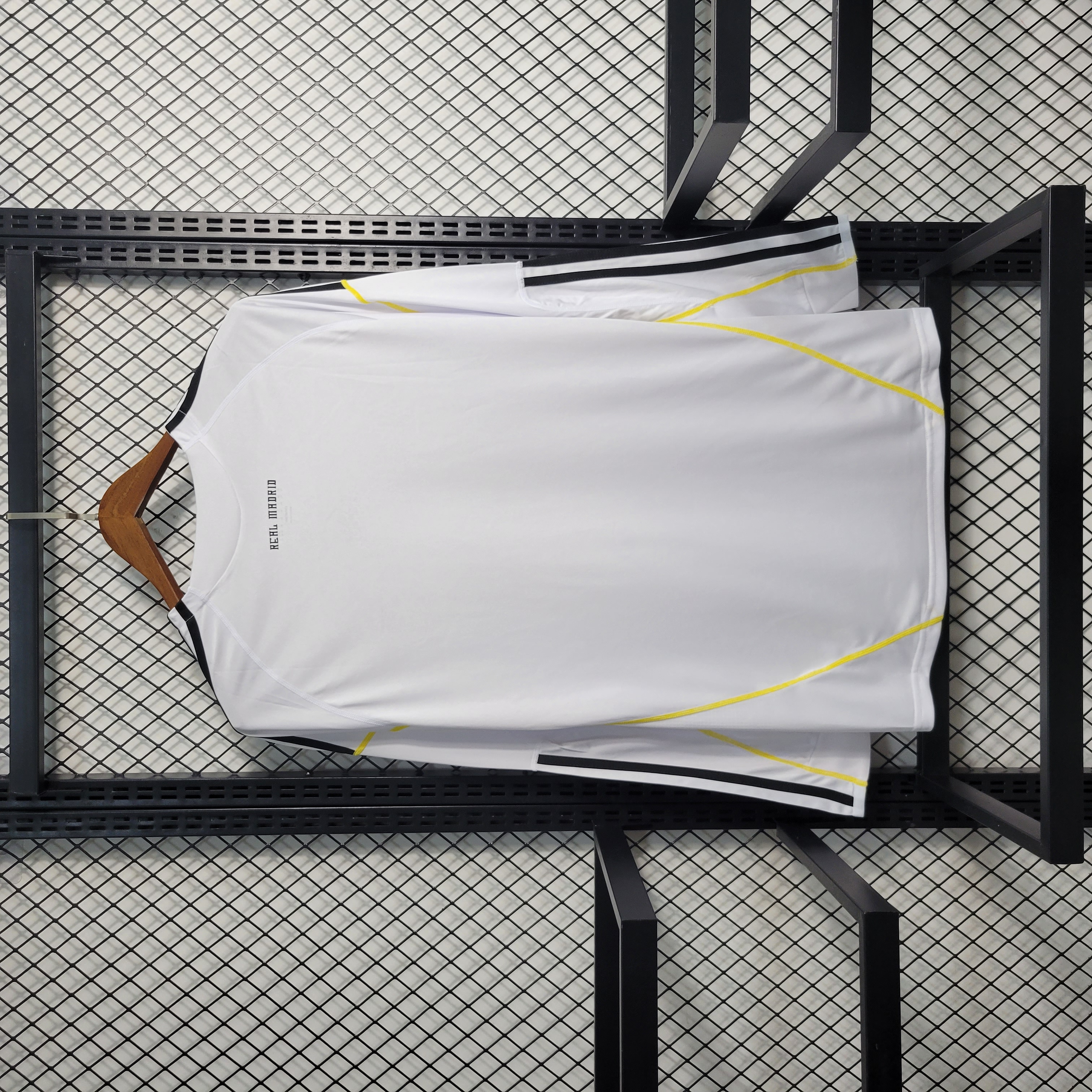 2009/2010 Retro Long Sleeve Real Madrid Home Soccer Jersey 1:1 Thai Quality:football jersey mysite: unitedjerseyfootball 邓江浪:football