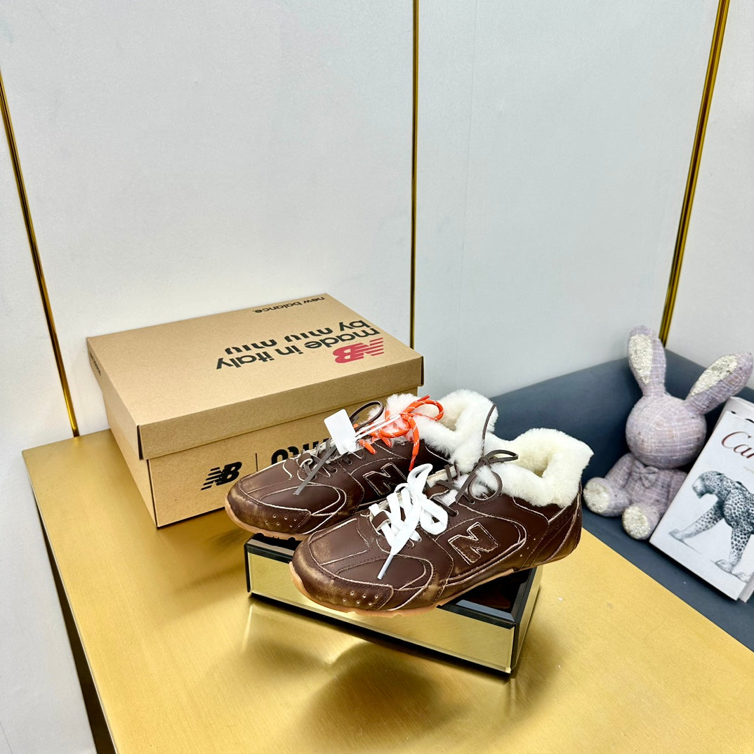 MIUXNB 530 SNEAKERS IN BROWN CALFSKIN SHEARLING、mysite、Cacoeks