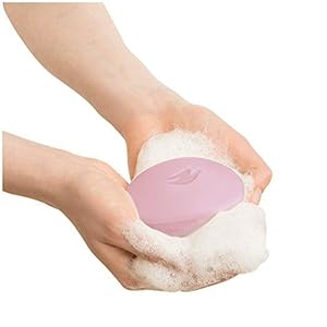 Mild Cleansers and Moisturizing Cream Won't Dry Out Skin