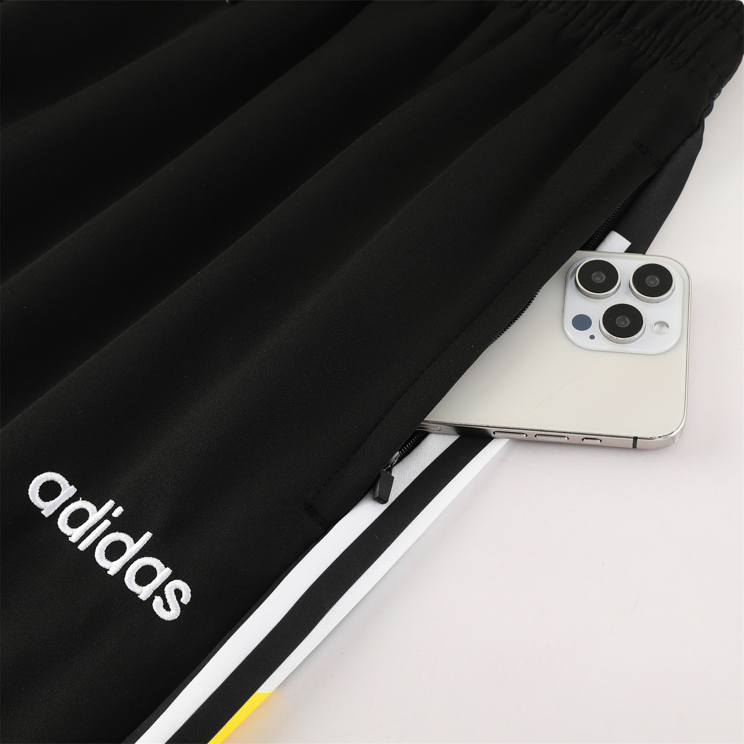 ManixJersey.com | Germany 2024 Jacket Training Tracksuit - White With Yellow, Red And Black Stripe -Customize Name, Number and Patch | Worldwide Shipping