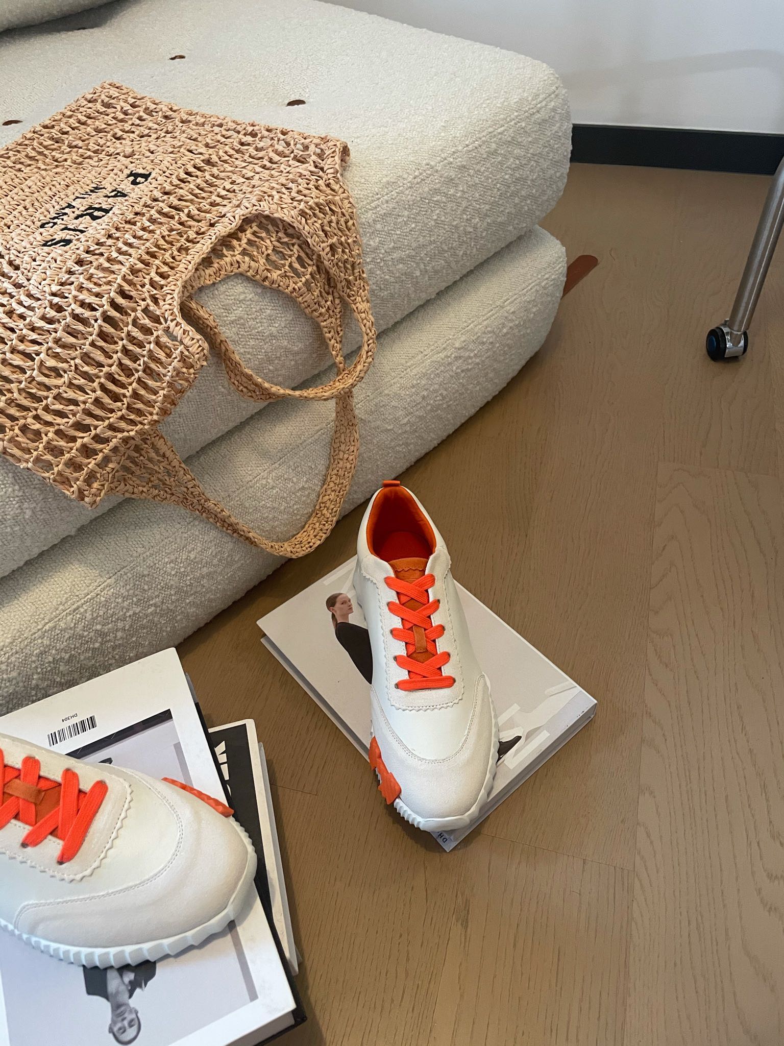 BOUNCING SNEAKERS WHITE CALFSKIN WITH ORANGE LACES、mysite、Cacoeks