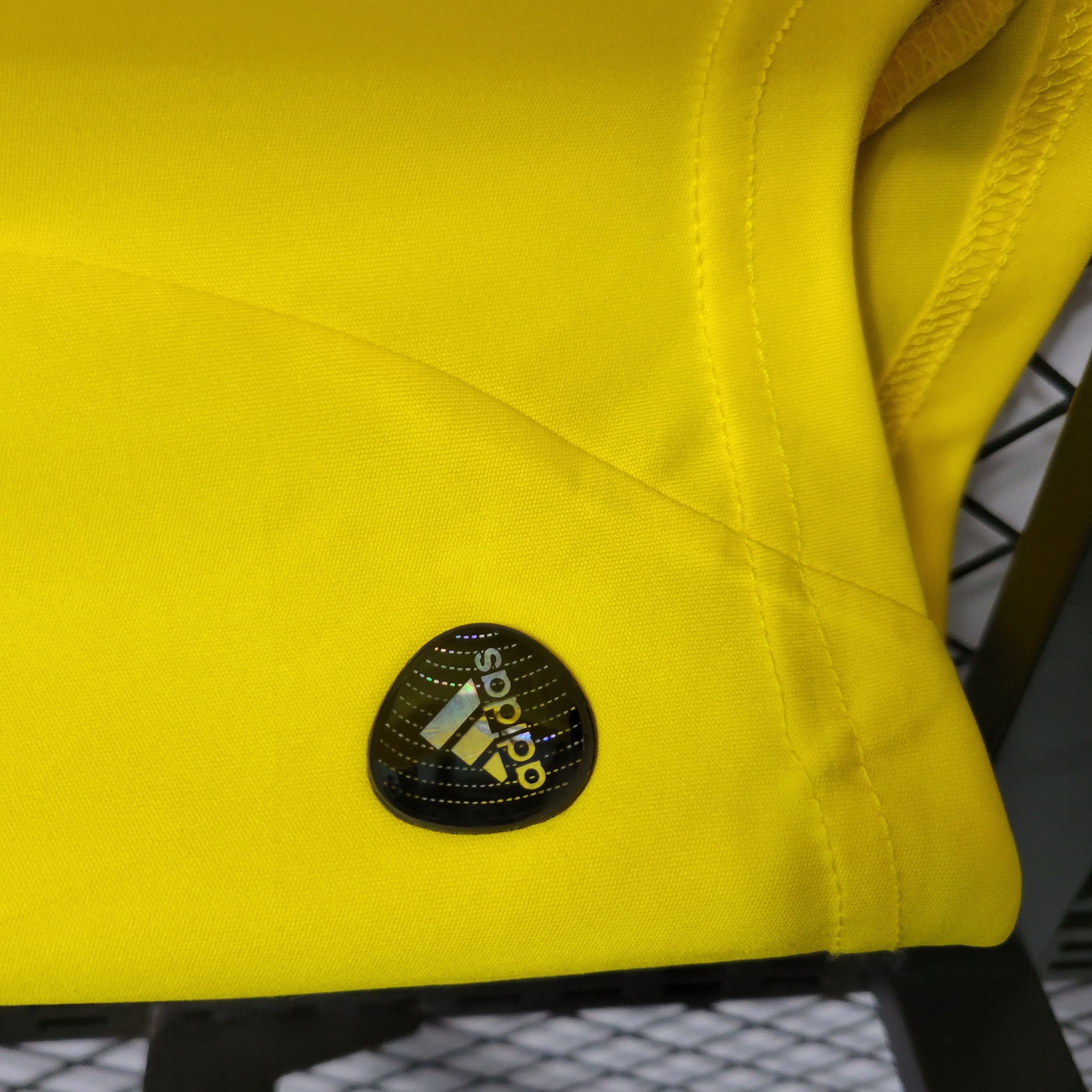 Higojerseys-Retro Real Madrid 11-12 Yellow Goalkeeper Jersey