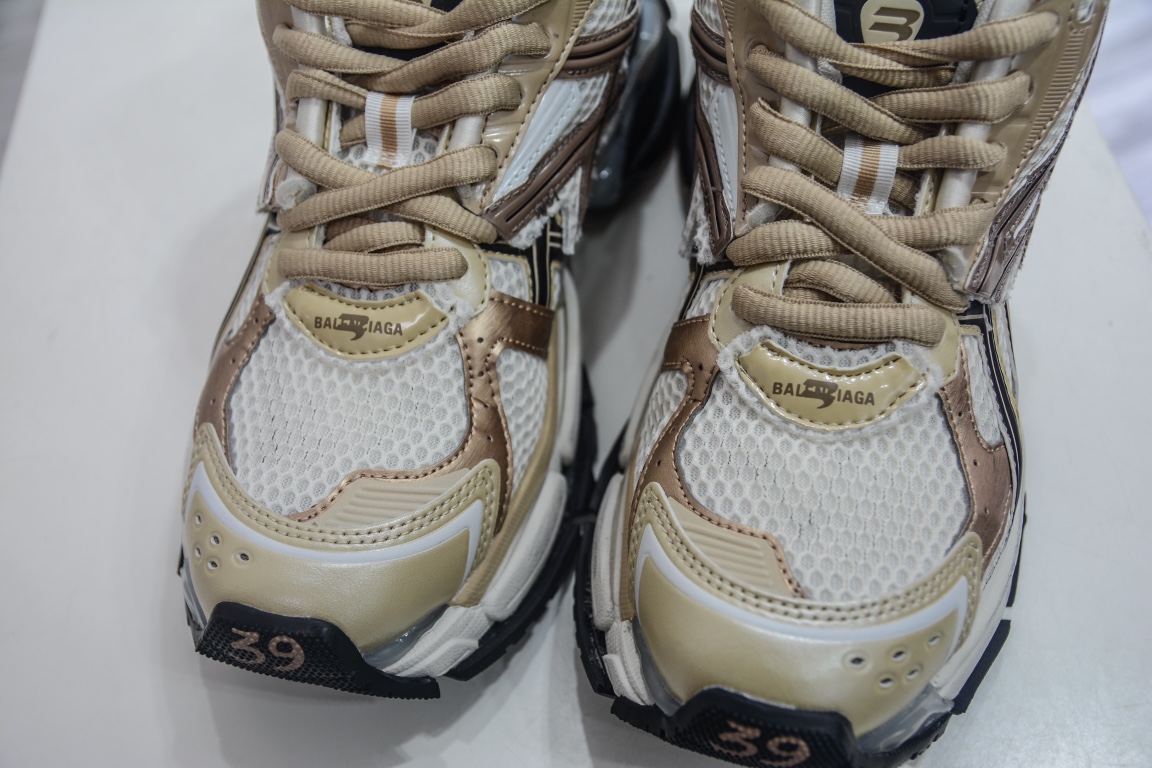 Balenciaga Runner Trainer in Beige Black White、mysite、Cacoeks