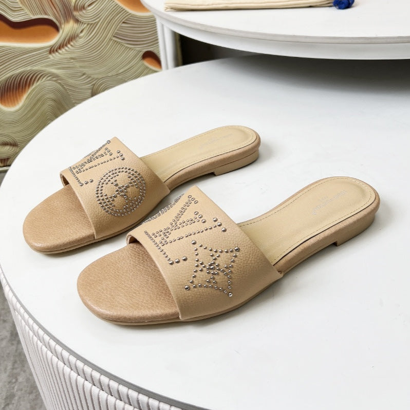 FLAT SLIDE IN BISQUE BEIGE LAMBSKIN WITH RHINSTONES、mysite、Cacoeks