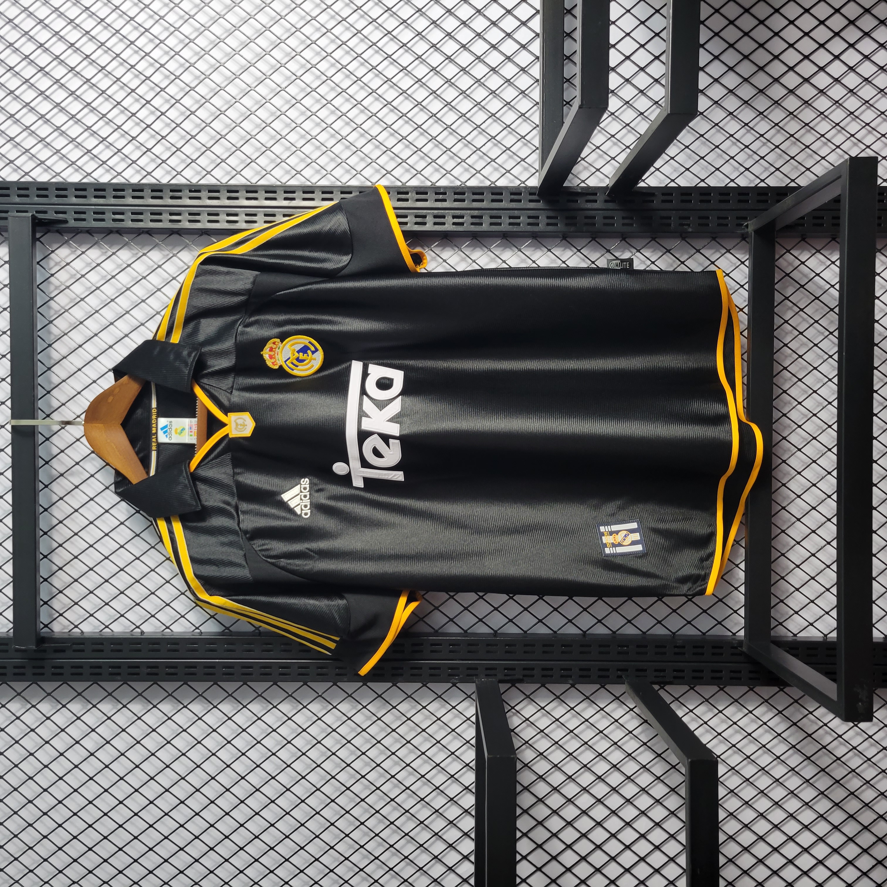 JerseysGala.com | Retro Real Madrid 1999-01 Away Jersey -Customize Name, Number and Patch | Worldwide Shipping